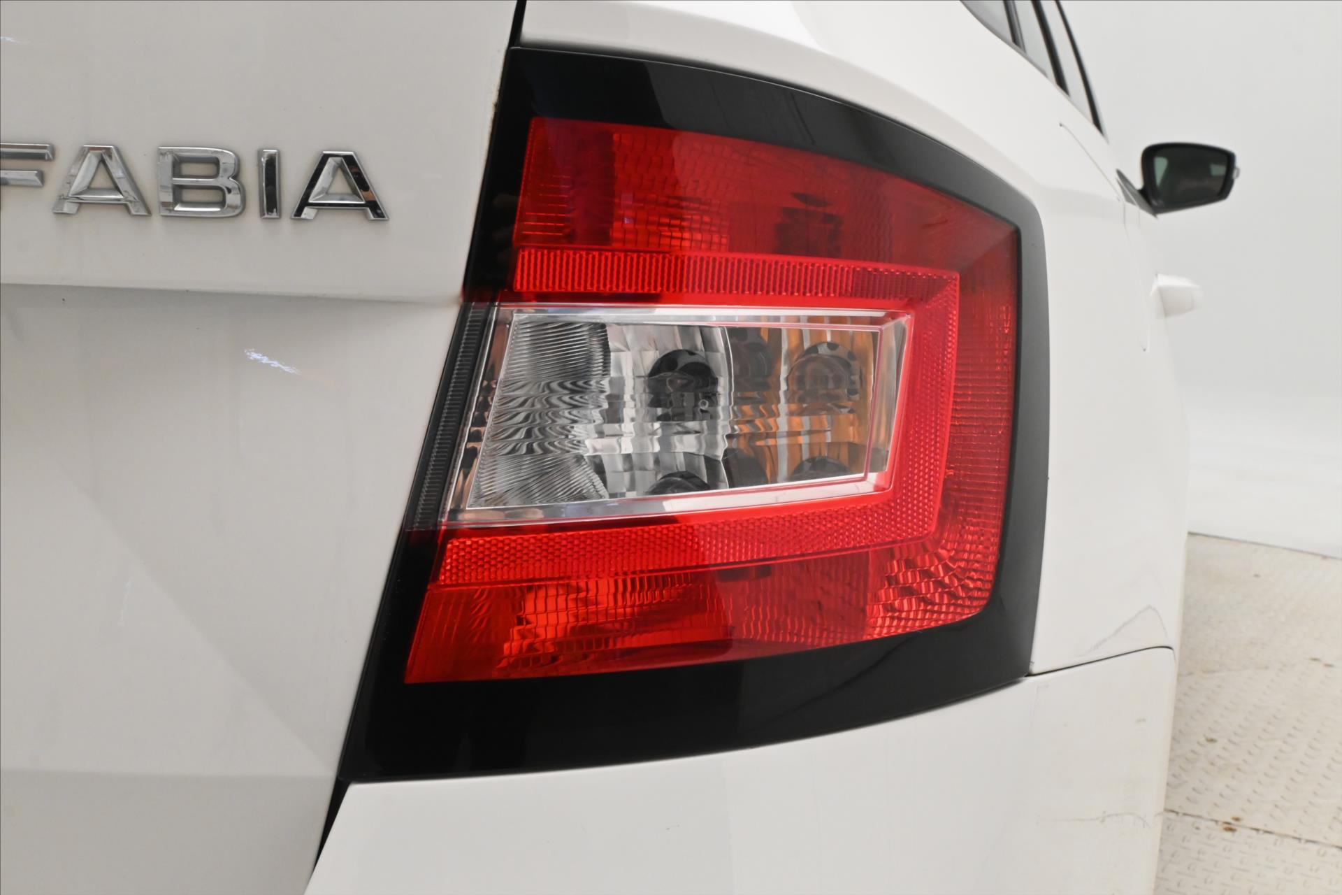 Hlavní fotografie vozu Škoda Fabia 1,4 TDI 66 kW Ambition (27)