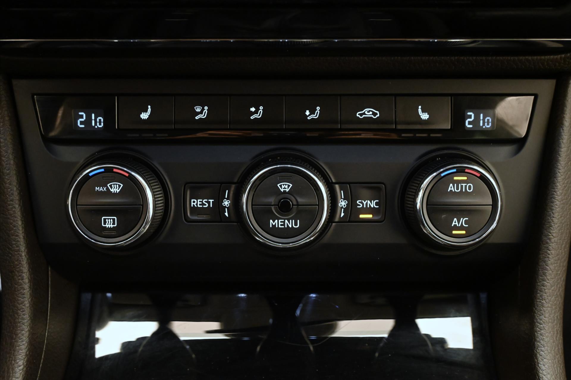 Hlavní fotografie vozu Škoda Superb 2,0 TDI 110 kW L&K Záruka až 5 let (21)