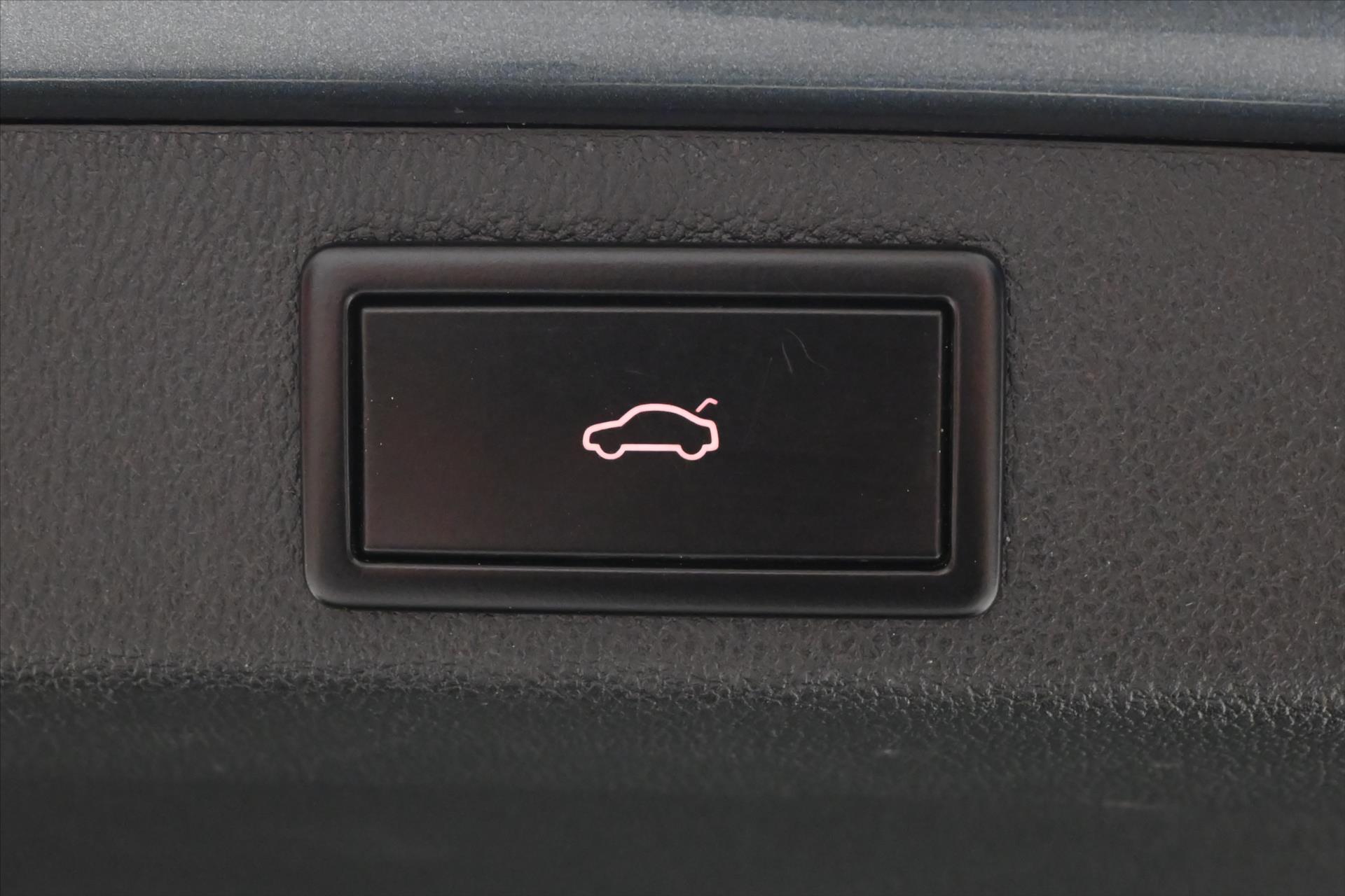 Hlavní fotografie vozu Škoda Superb 2,0 TDI 110 kW L&K Záruka až 5 let (27)