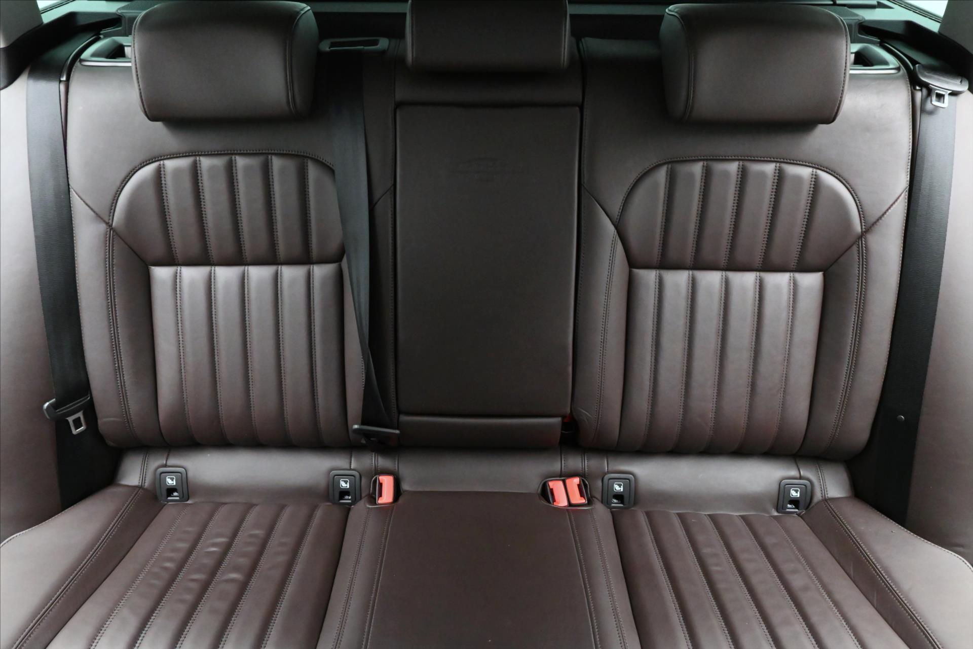 Hlavní fotografie vozu Škoda Superb 2,0 TDI 110kW L&K Záruka až 5 let (29)