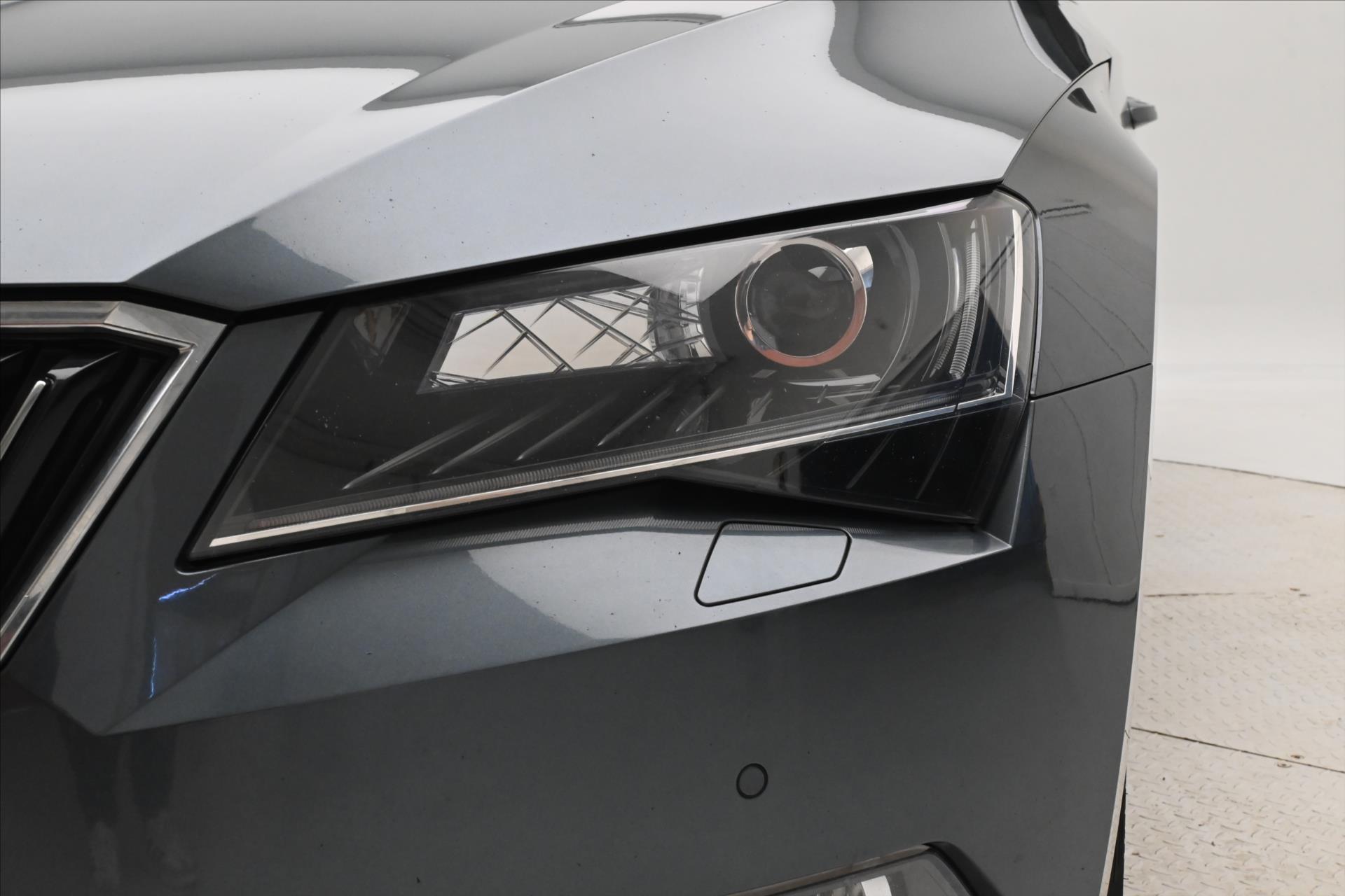 Hlavní fotografie vozu Škoda Superb 2,0 TDI 110kW L&K Záruka až 5 let (31)