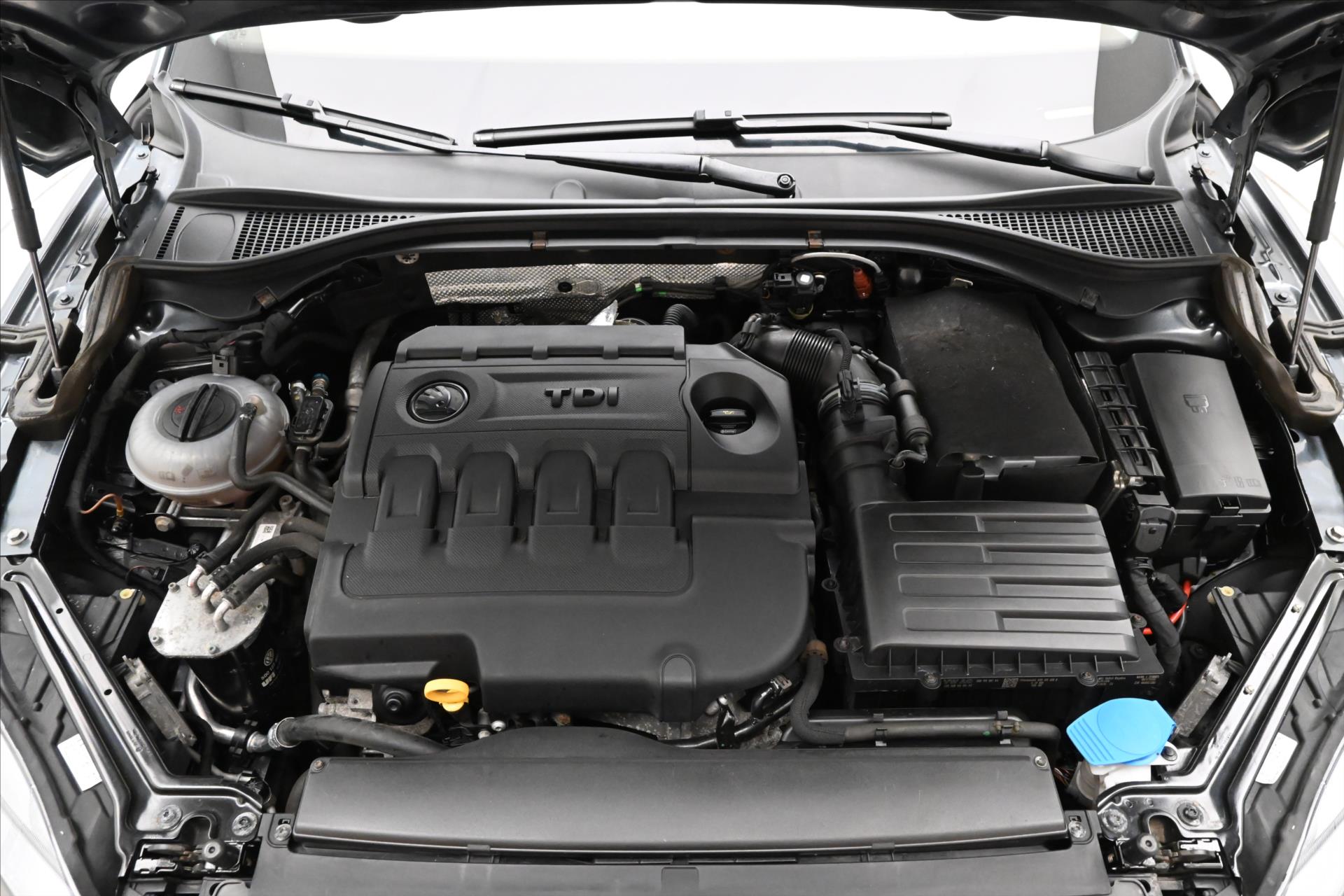 Hlavní fotografie vozu Škoda Superb 2,0 TDI 110kW L&K Záruka až 5 let (10)