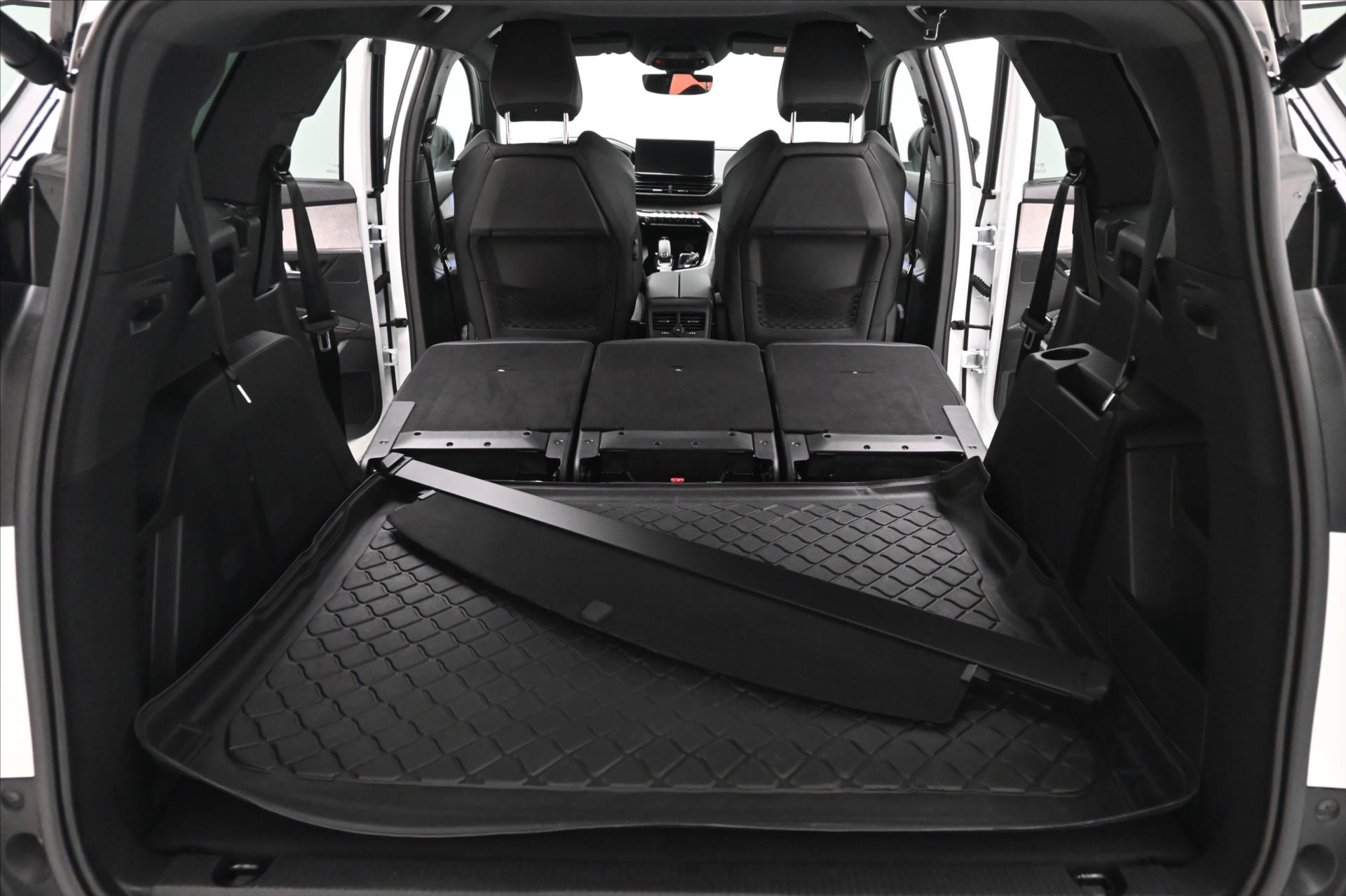 Hlavní fotografie vozu Peugeot 5008 1,6 133 KW  GT-Line AT 8 Záruka až 5 let (11)