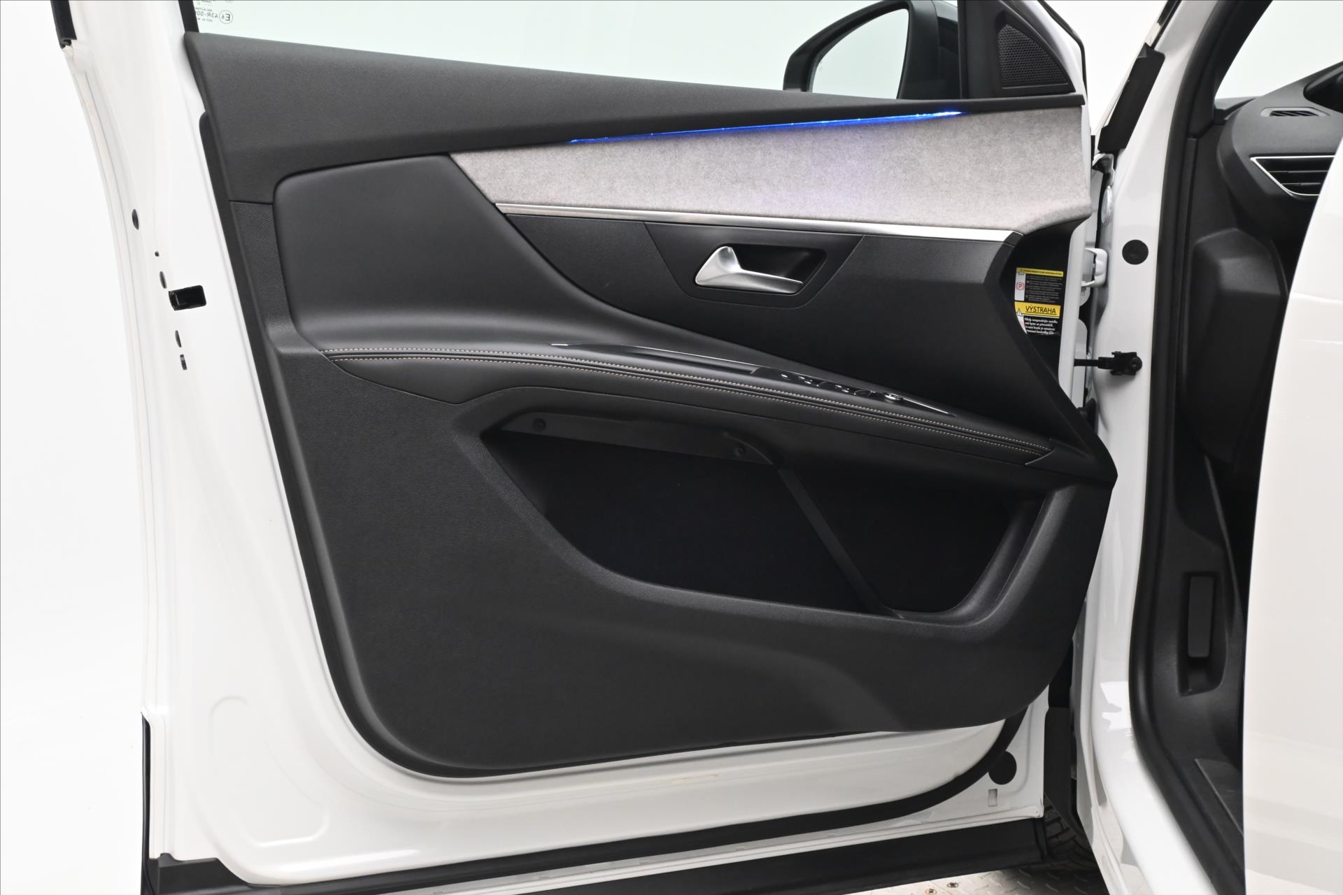 Hlavní fotografie vozu Peugeot 5008 1,6 133 KW  GT-Line AT 8 Záruka až 5 let (22)