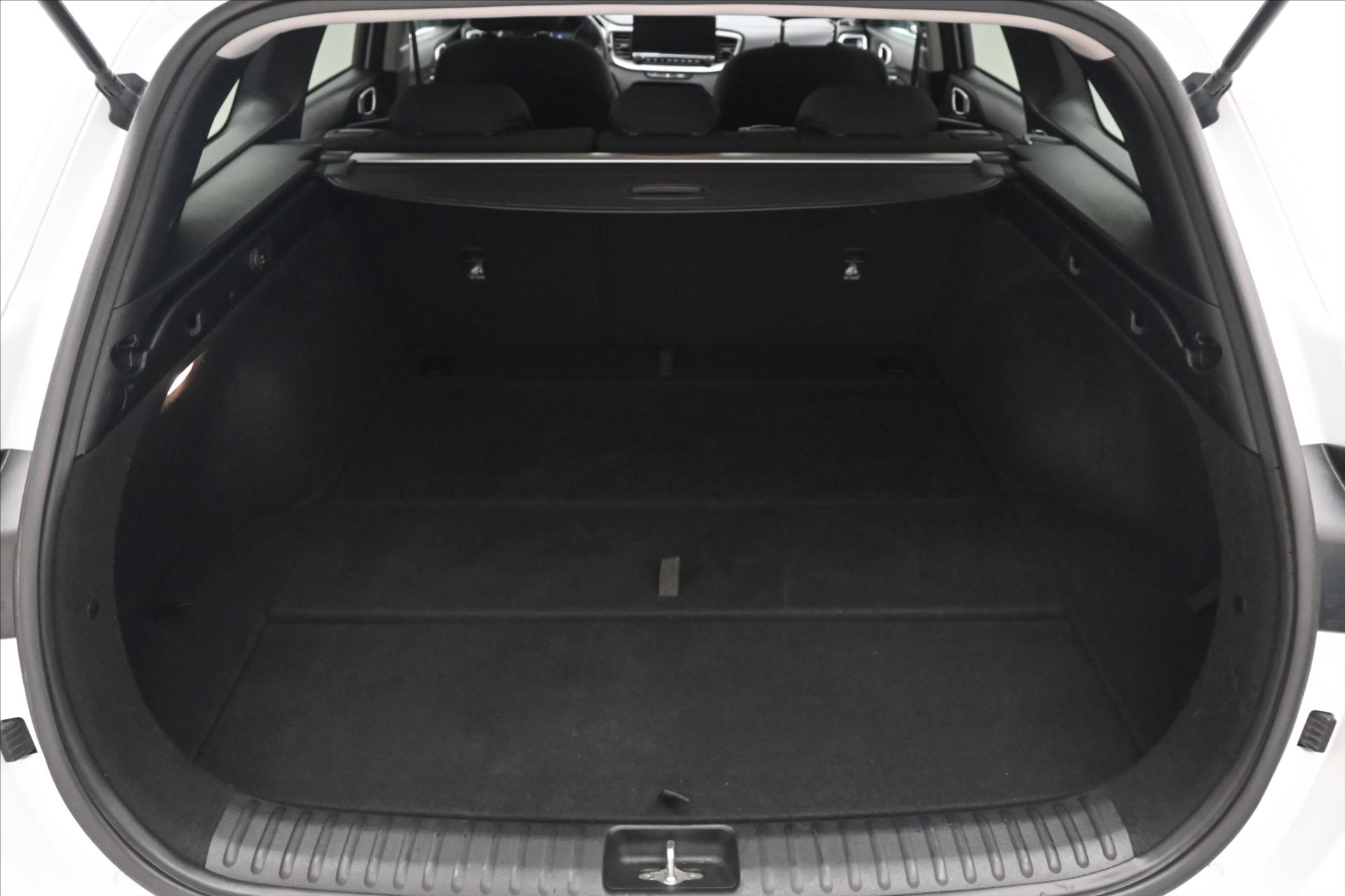 Hlavní fotografie vozu Kia Ceed 1,5 T-GDi 117kW SW Záruka až 5 let (10)