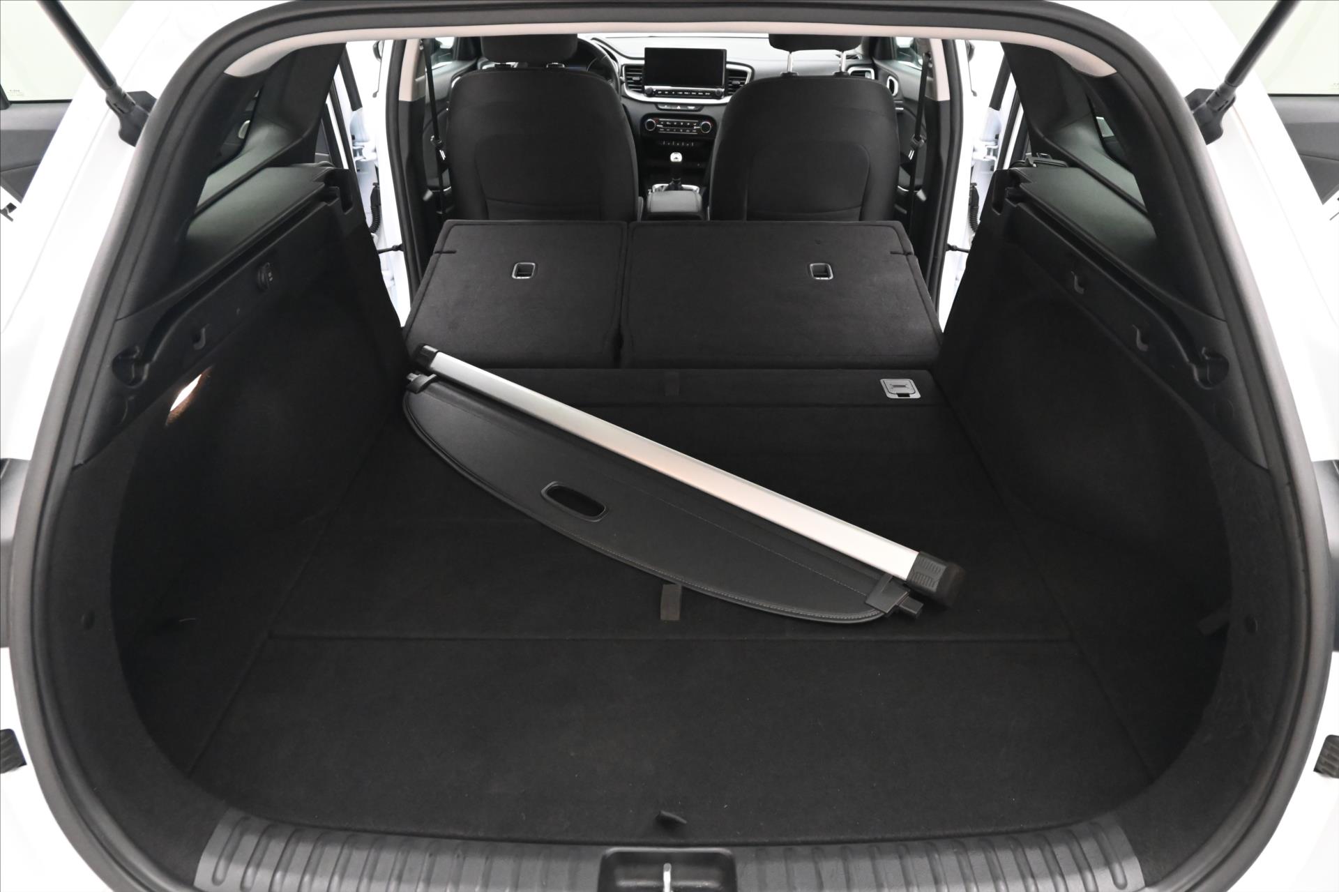 Hlavní fotografie vozu Kia Ceed 1,5 T-GDi 117kW SW Záruka až 5 let (11)