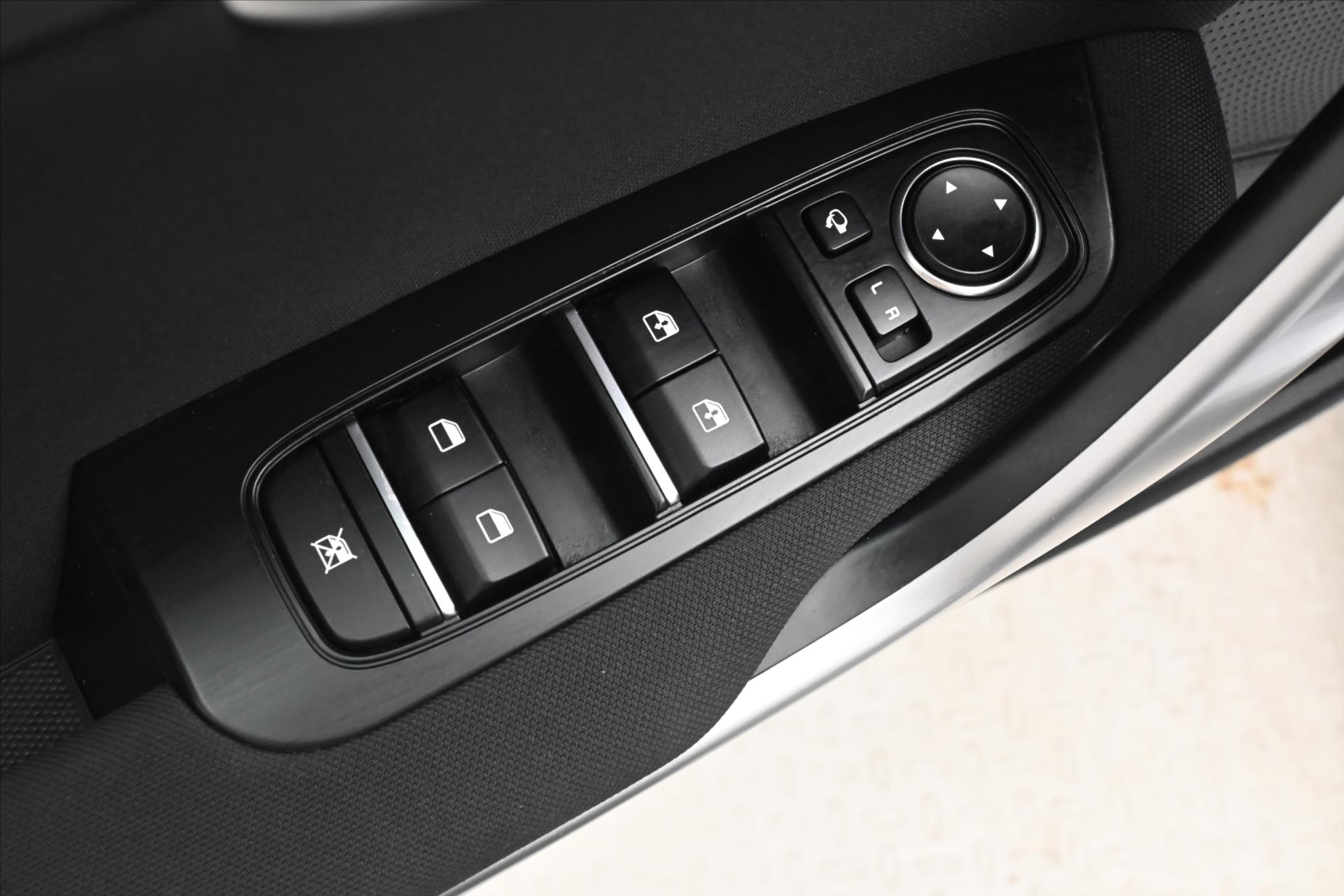 Hlavní fotografie vozu Kia Ceed 1,5 T-GDi 117kW SW Záruka až 5 let (25)