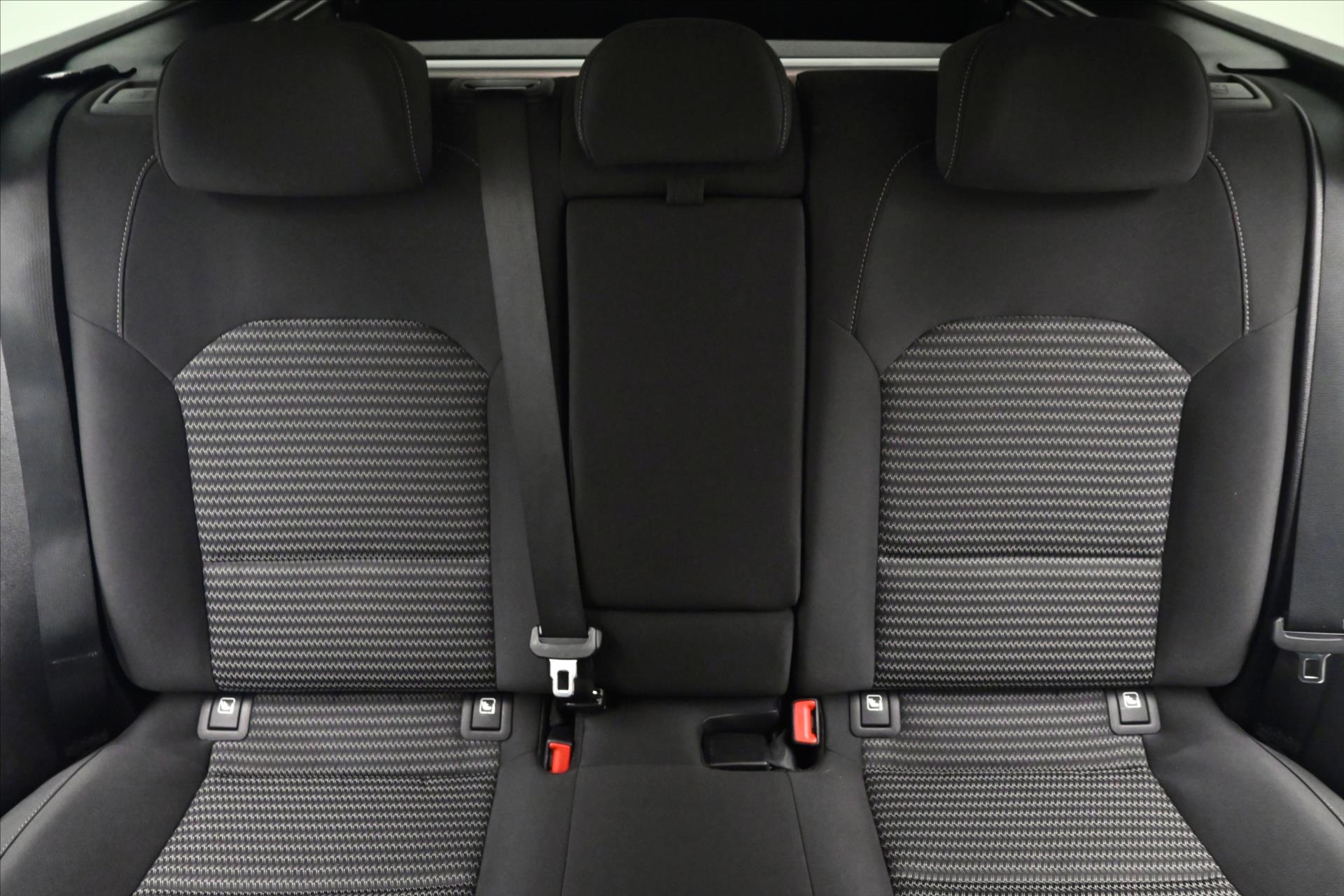 Hlavní fotografie vozu Kia Ceed 1,5 T-GDi 117kW SW Záruka až 5 let (27)