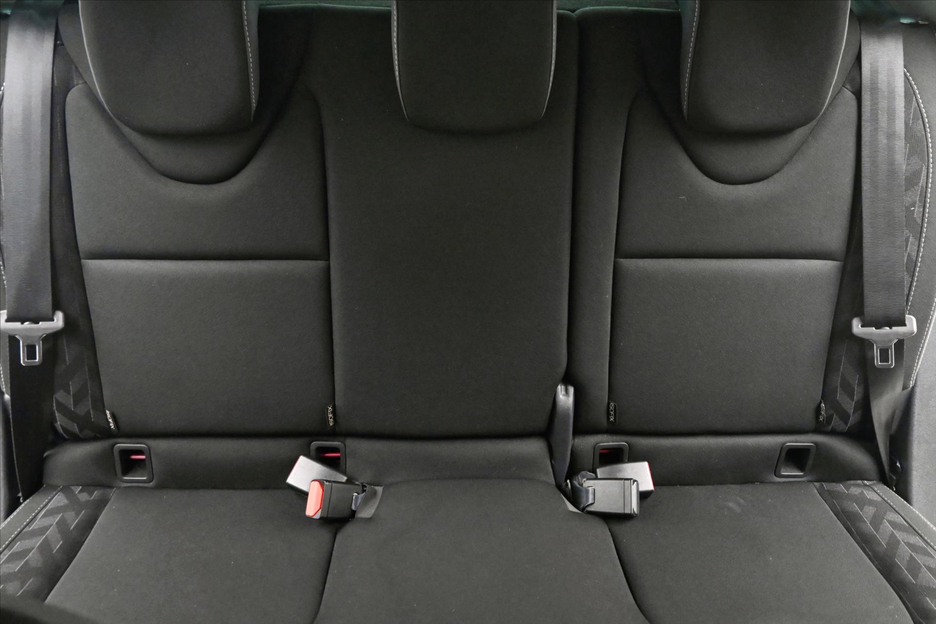 Hlavní fotografie vozu Renault Clio 0,9 TCE 66kW Limited Záruka až 5 let (26)