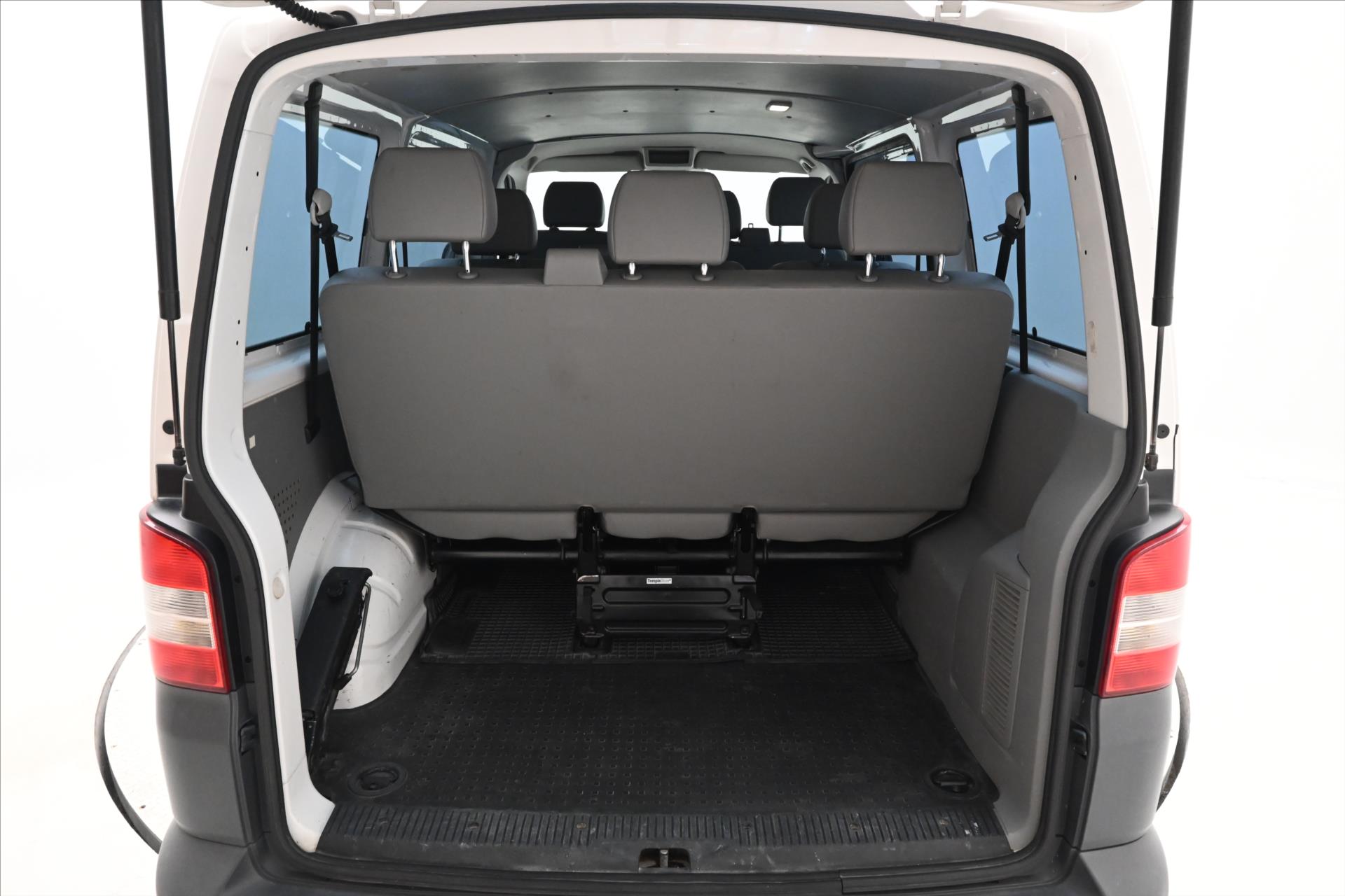 Hlavní fotografie vozu Volkswagen Transporter 2,0 TDI 75 kW 9 míst (10)