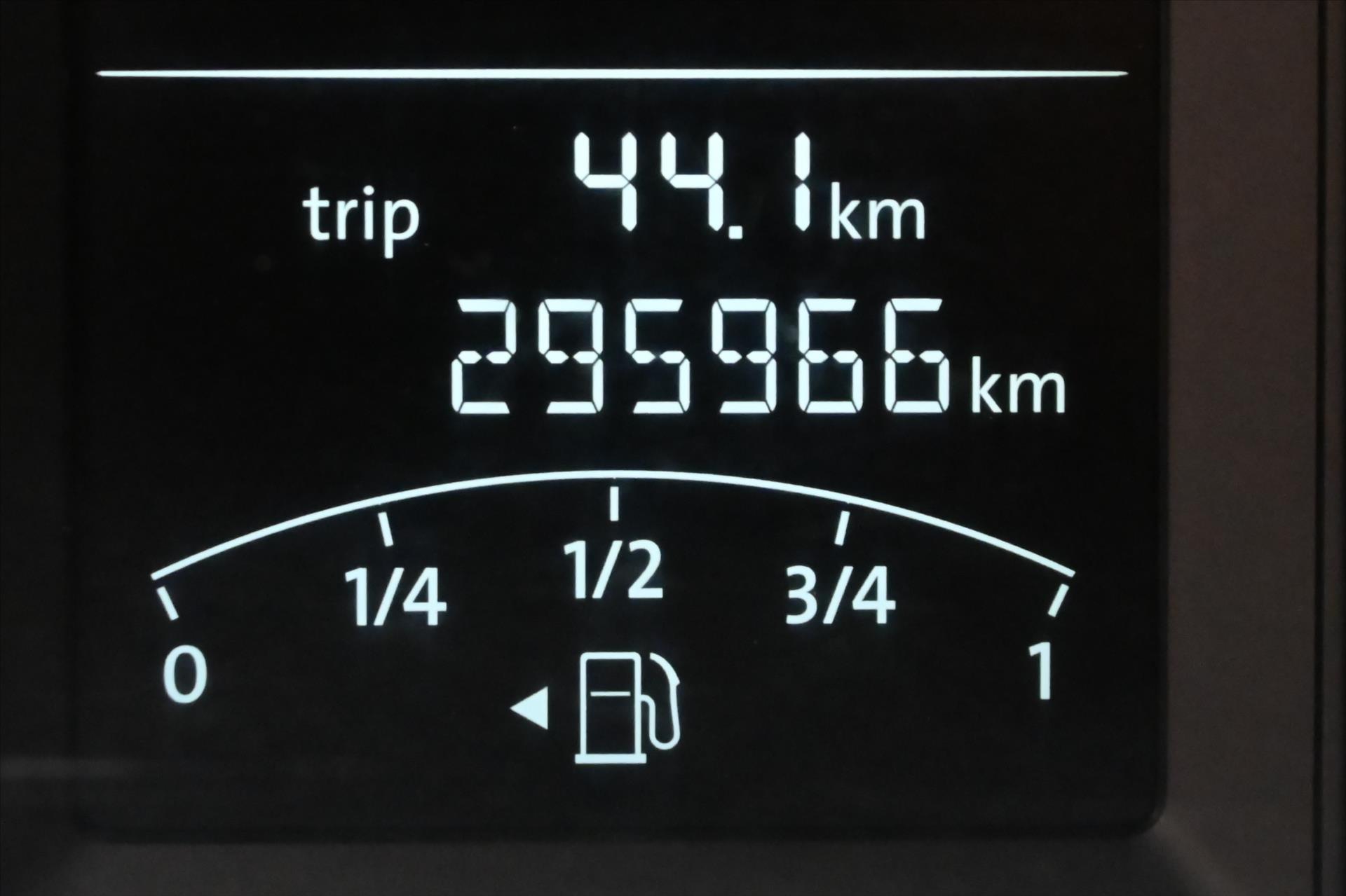 Hlavní fotografie vozu Volkswagen Transporter 2,0 TDI 75 kW 9 míst (18)