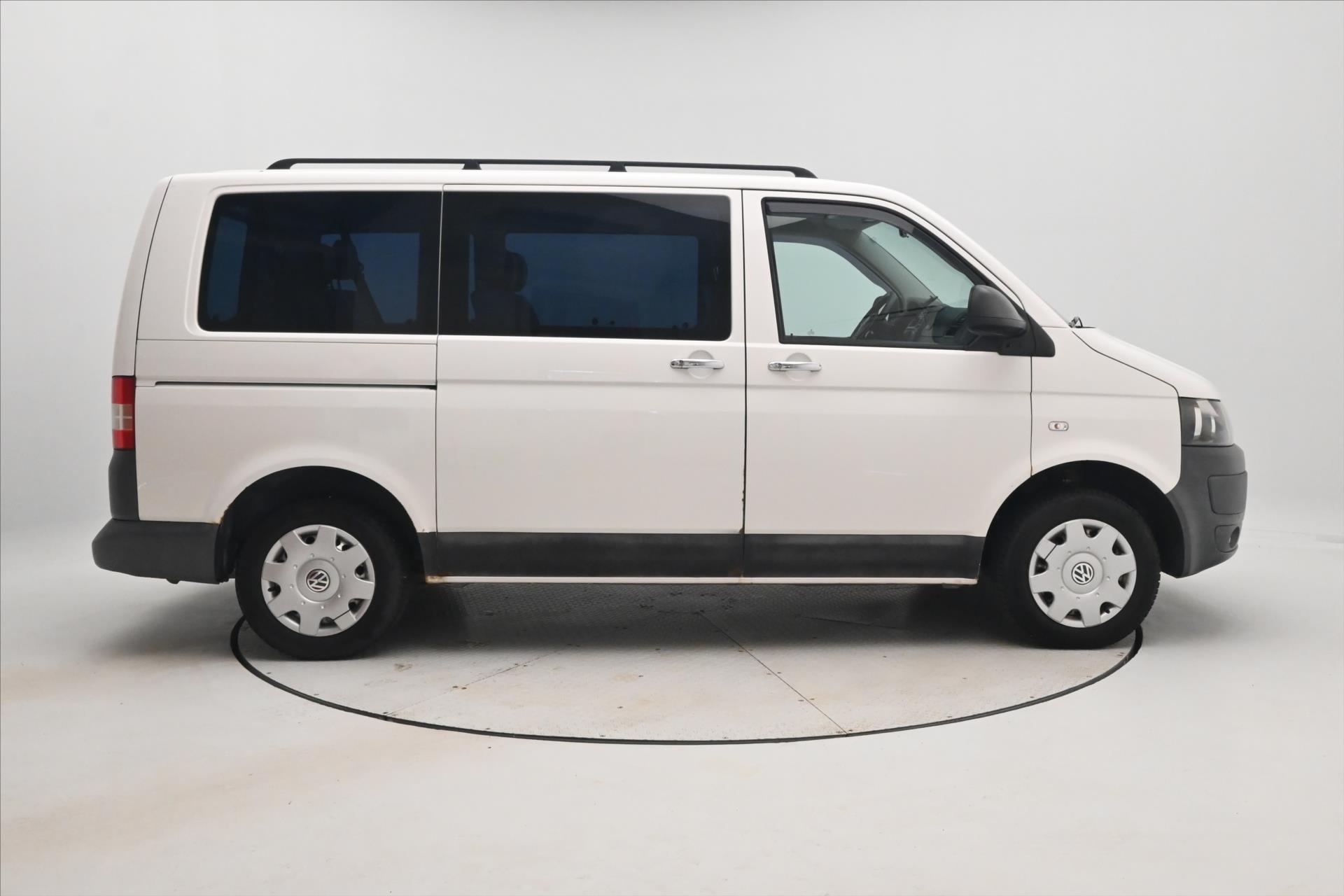 Hlavní fotografie vozu Volkswagen Transporter 2,0 TDI 75 kW 9míst (4)