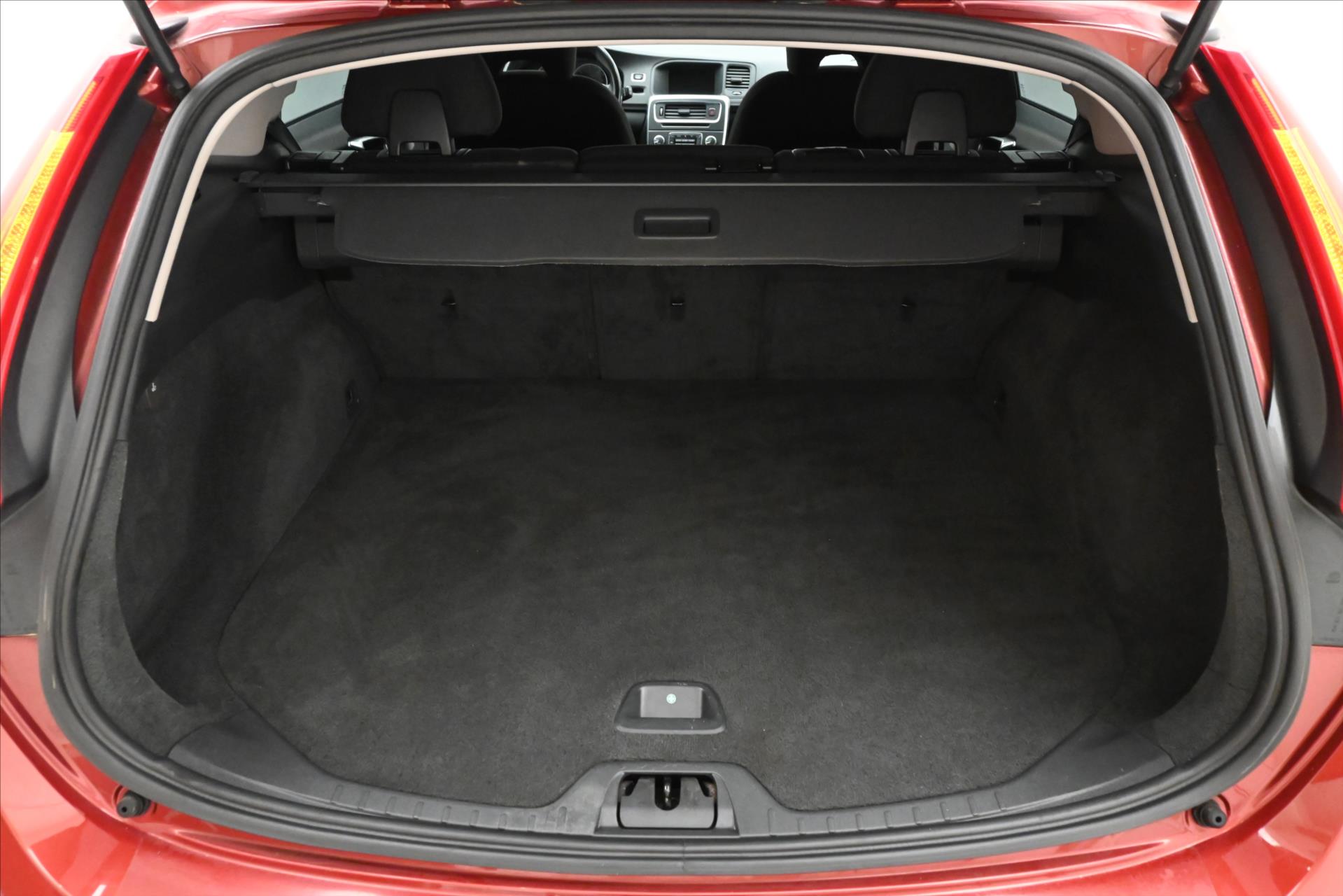 Hlavní fotografie vozu Volvo V60 1,6 D2 84 kW Manuál (10)