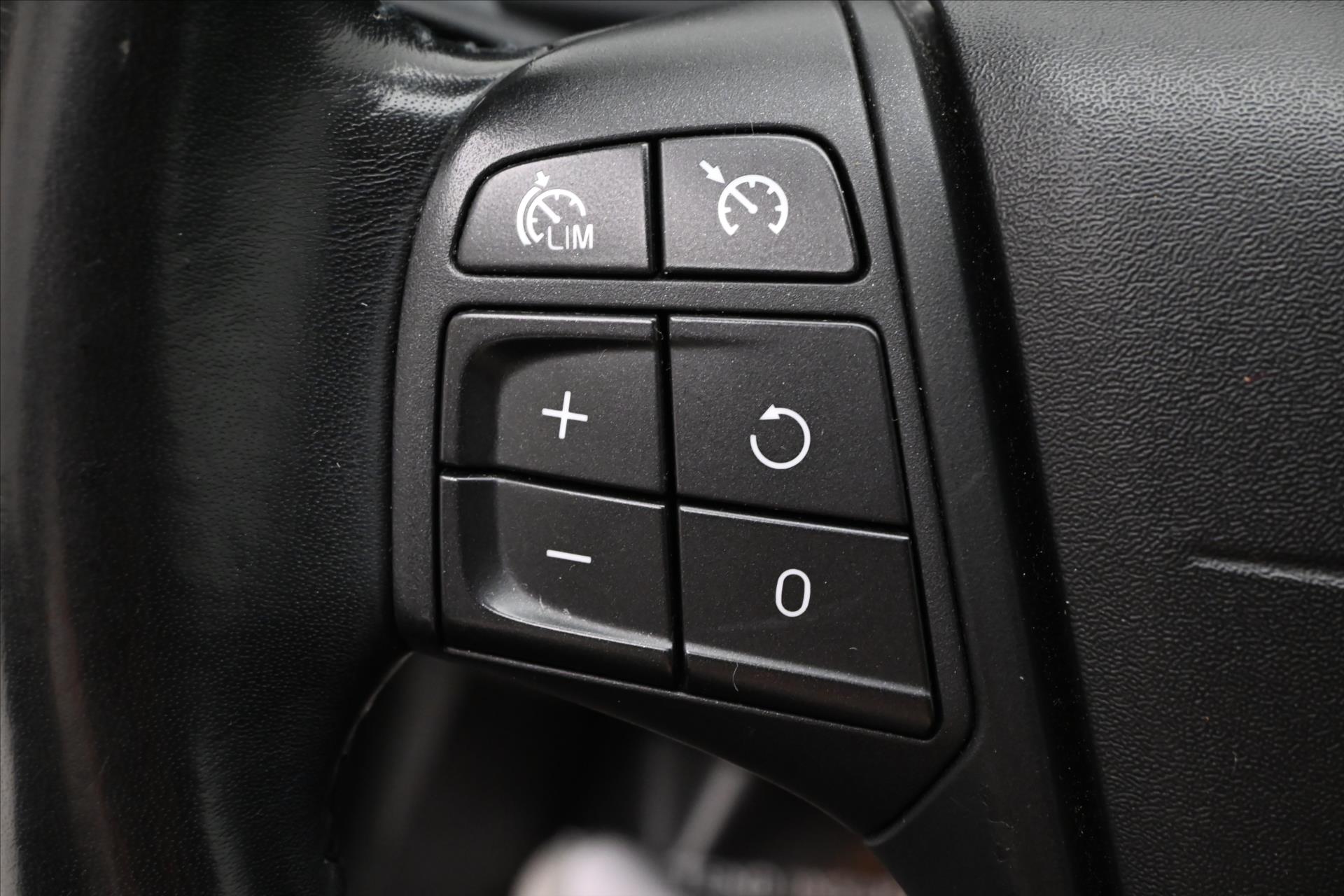 Hlavní fotografie vozu Volvo V60 1,6 D2 84 kW Manuál Kinetic (22)