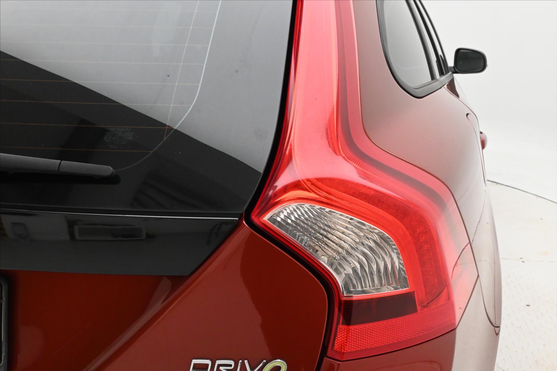 Hlavní fotografie vozu Volvo V60 1,6 D2 84 kW Manuál Kinetic (28)