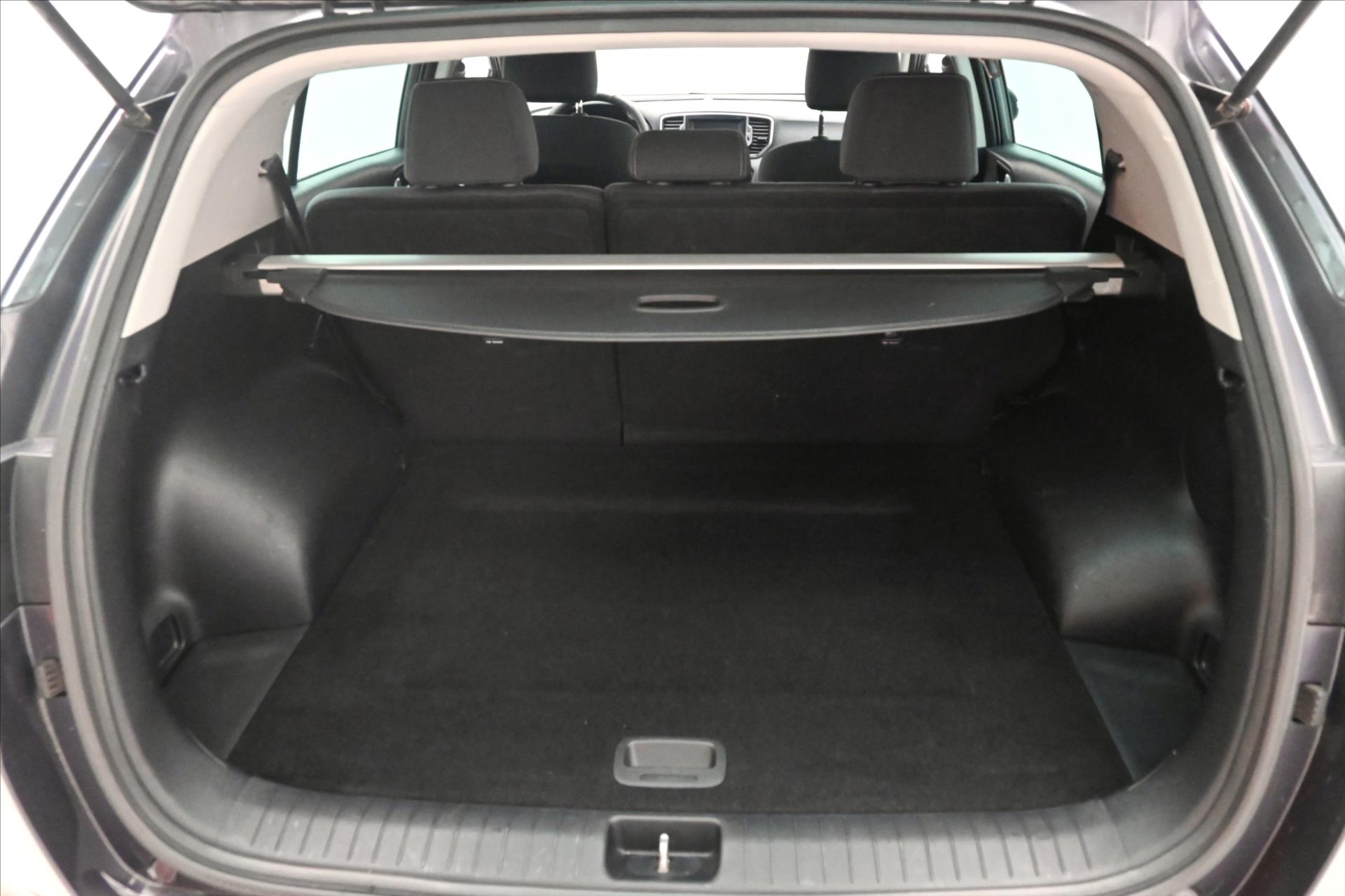 Hlavní fotografie vozu Kia Sportage 1,6 T-GDI 130 kW AWD AT (10)