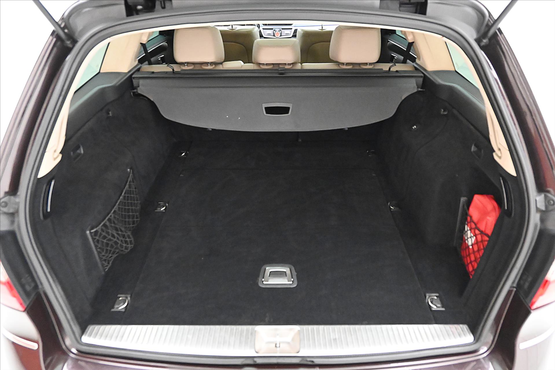 Hlavní fotografie vozu Mercedes-Benz Třídy E 3,0 350 CDi 195 kW Plný servis (10)