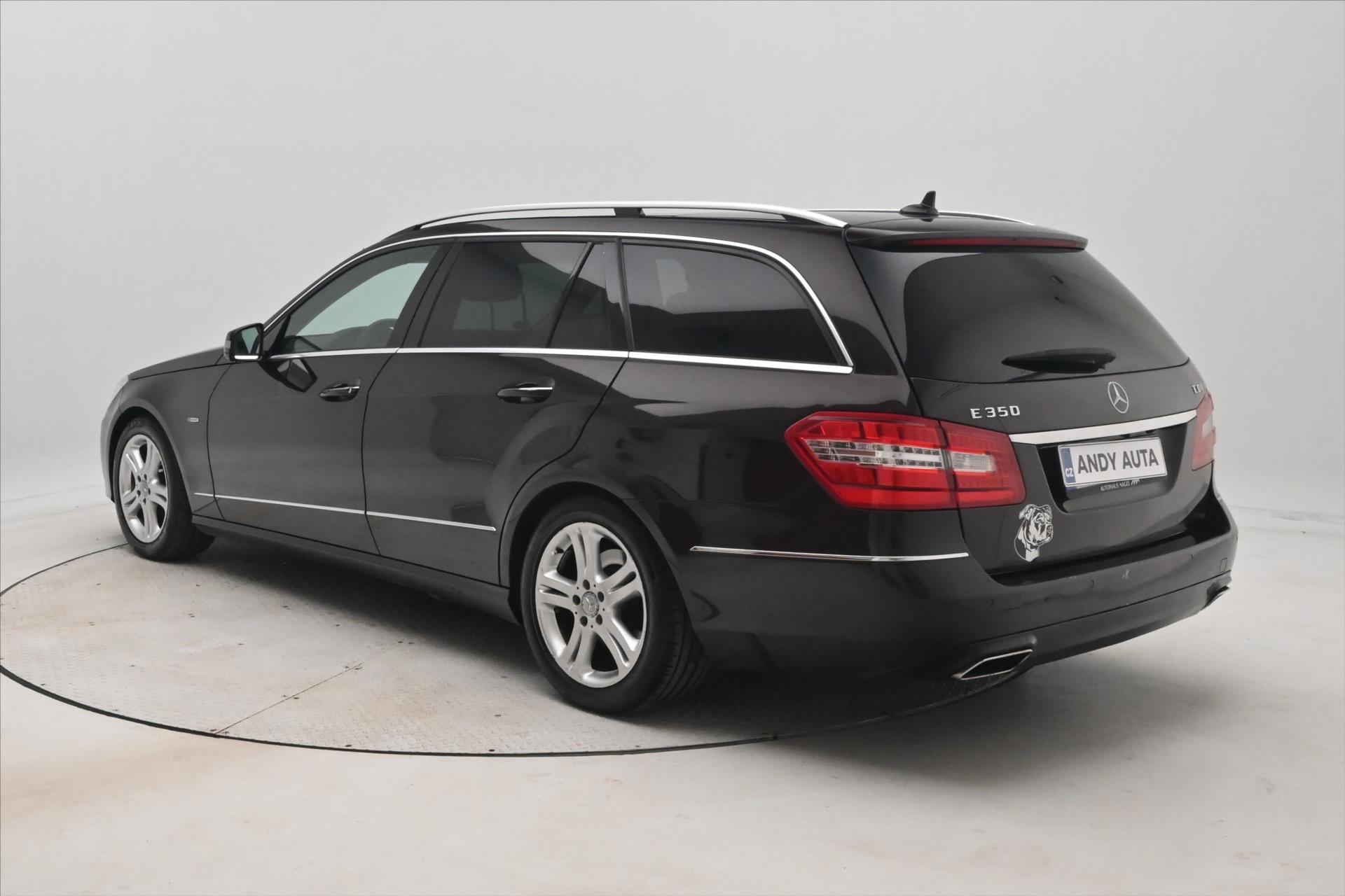 Hlavní fotografie vozu Mercedes-Benz Třídy E 3,0 350 CDi 195 kW Plný servis (7)