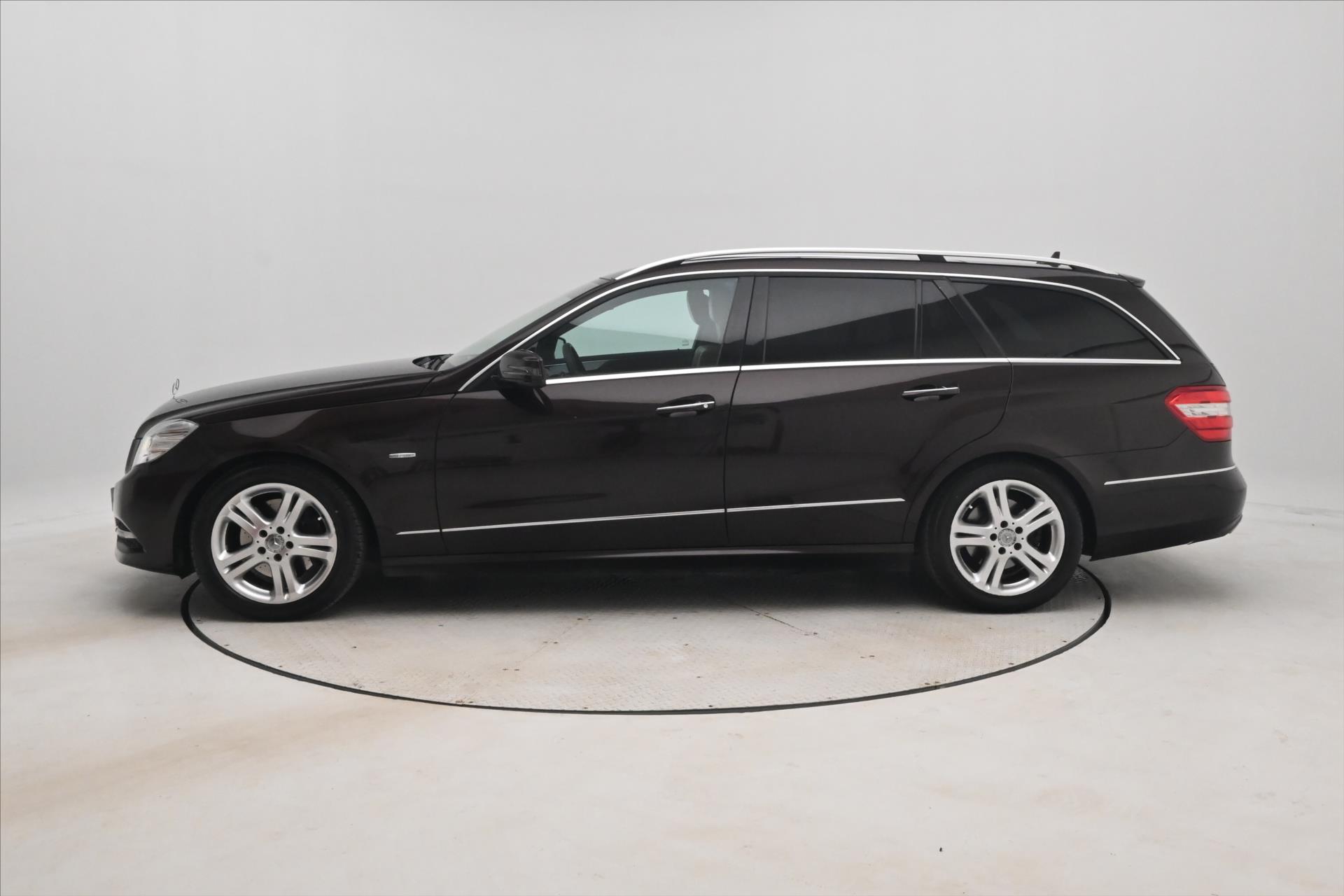 Hlavní fotografie vozu Mercedes-Benz Třídy E 3,0 350 CDi 195kW Plný servis (8)