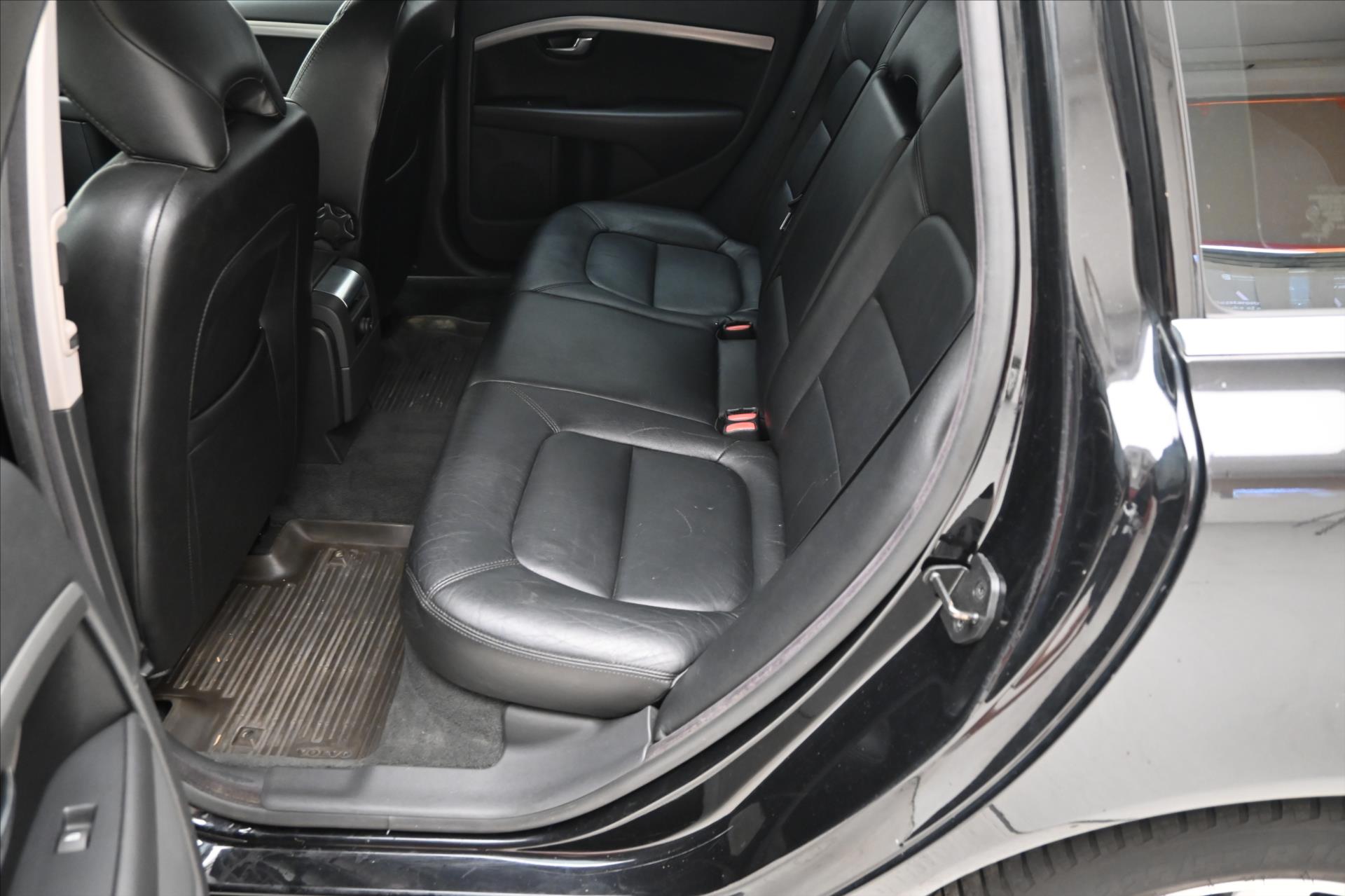 Hlavní fotografie vozu Volvo V70 2,0 120kW D4 Manuál Tažné (14)