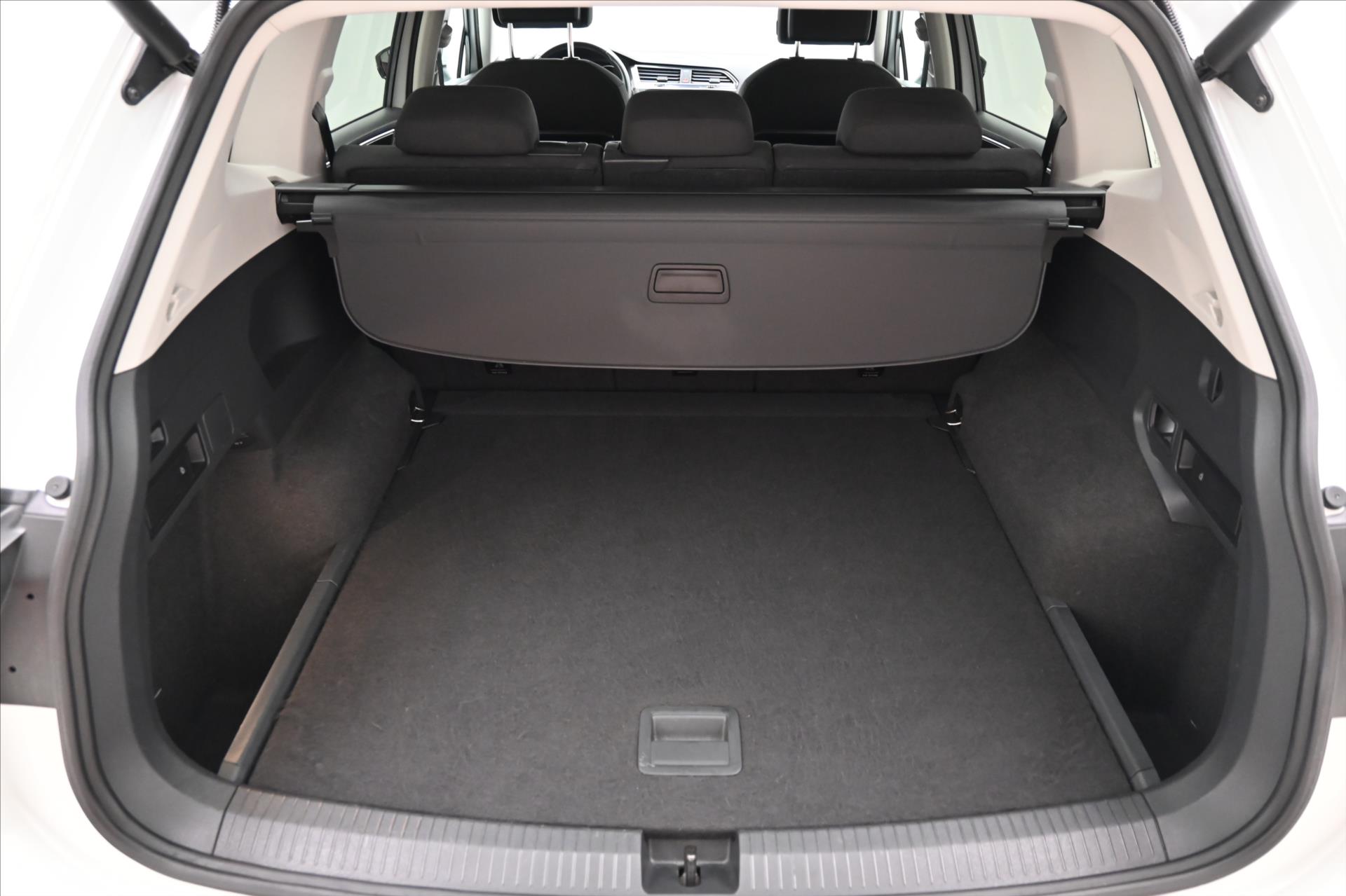 Main photo of the car Volkswagen Tiguan allspace 2.0 TDI 110KW 4MOTION Warranty up to 5 years (10)