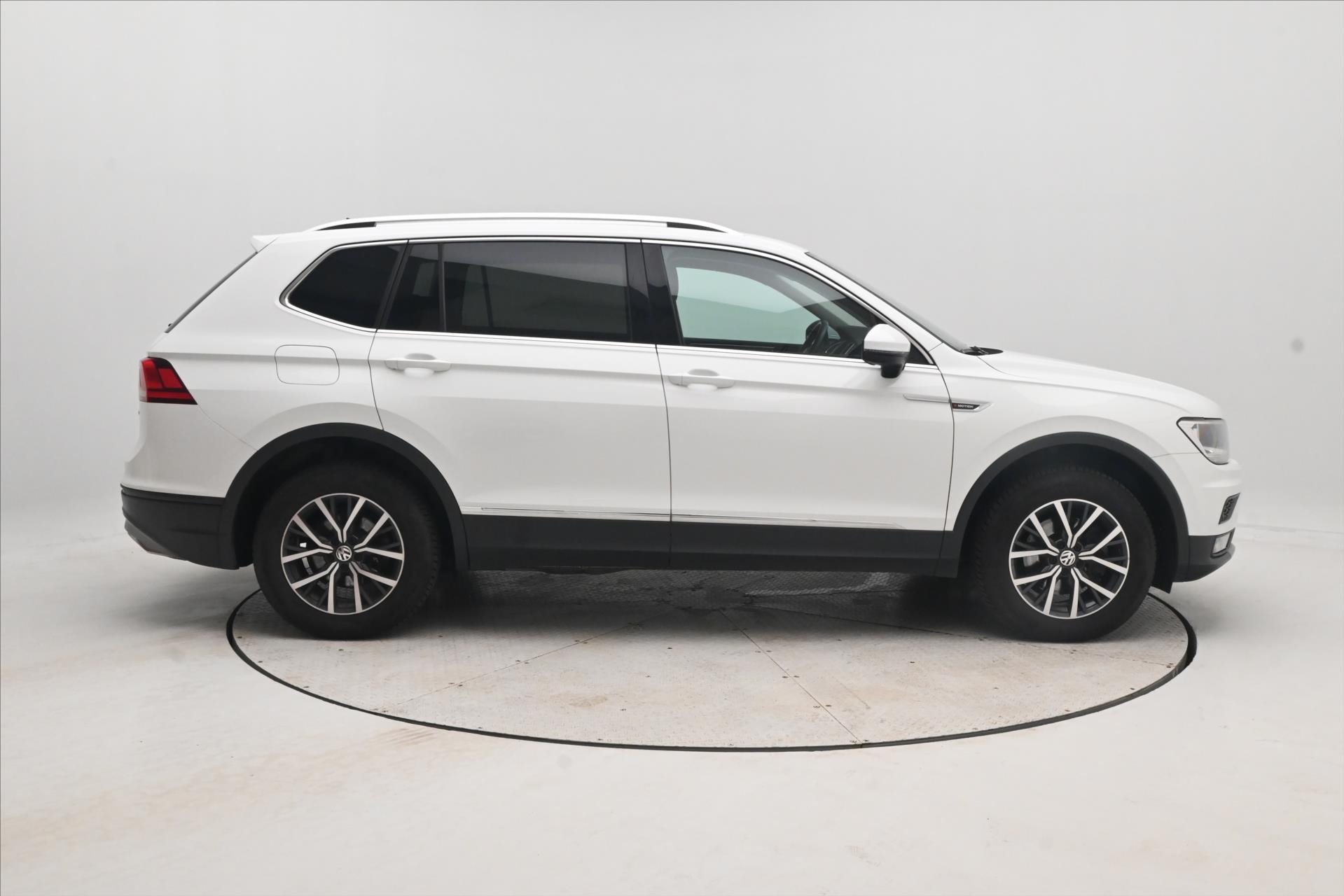 Main photo of the car Volkswagen Tiguan allspace 2.0 TDI 110KW 4MOTION Warranty up to 5 years (4)