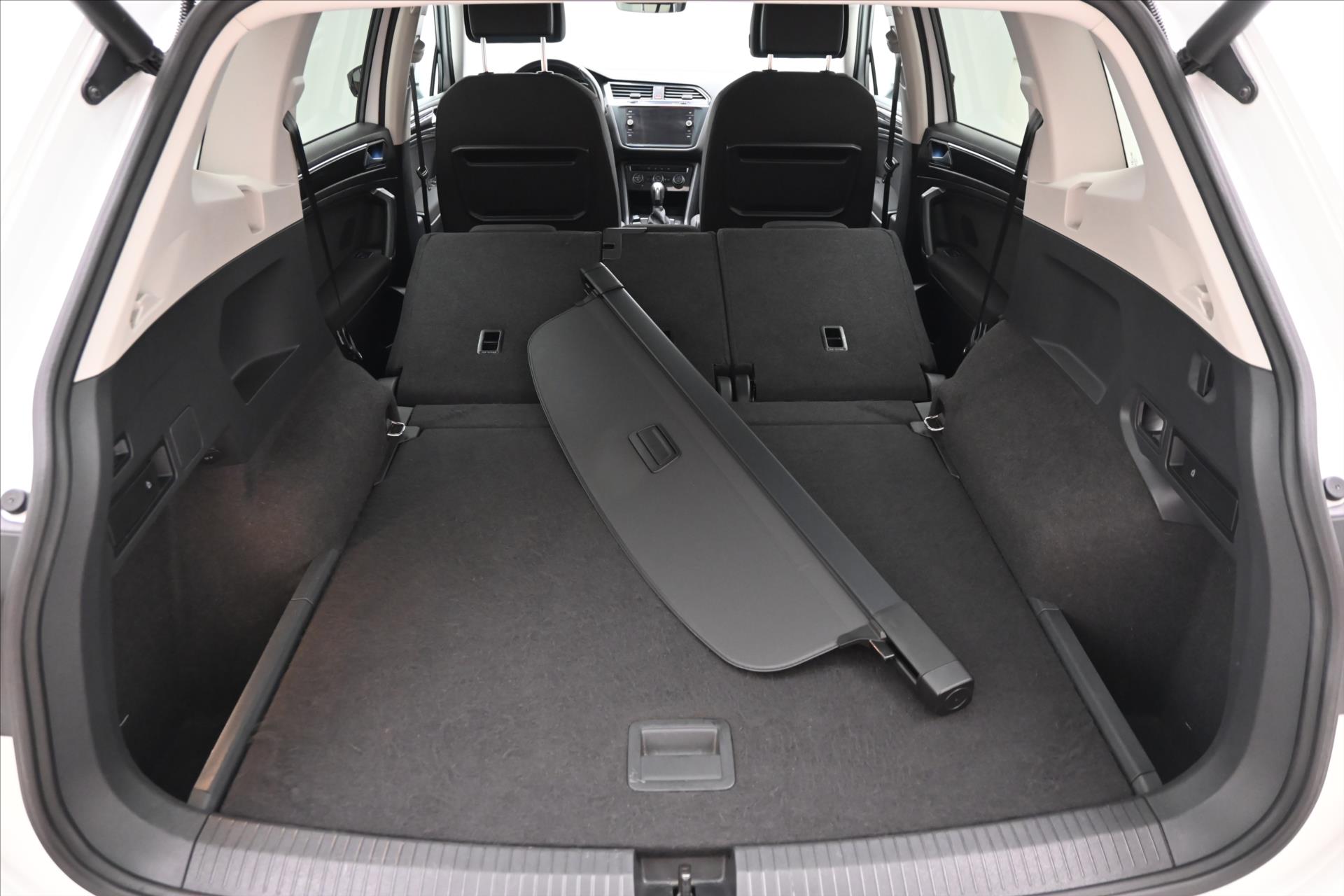 Hlavní fotografie vozu Volkswagen Tiguan Allspace 2,0 TDI 110KW DSG 4MOTION Záruka až 5 let (11)