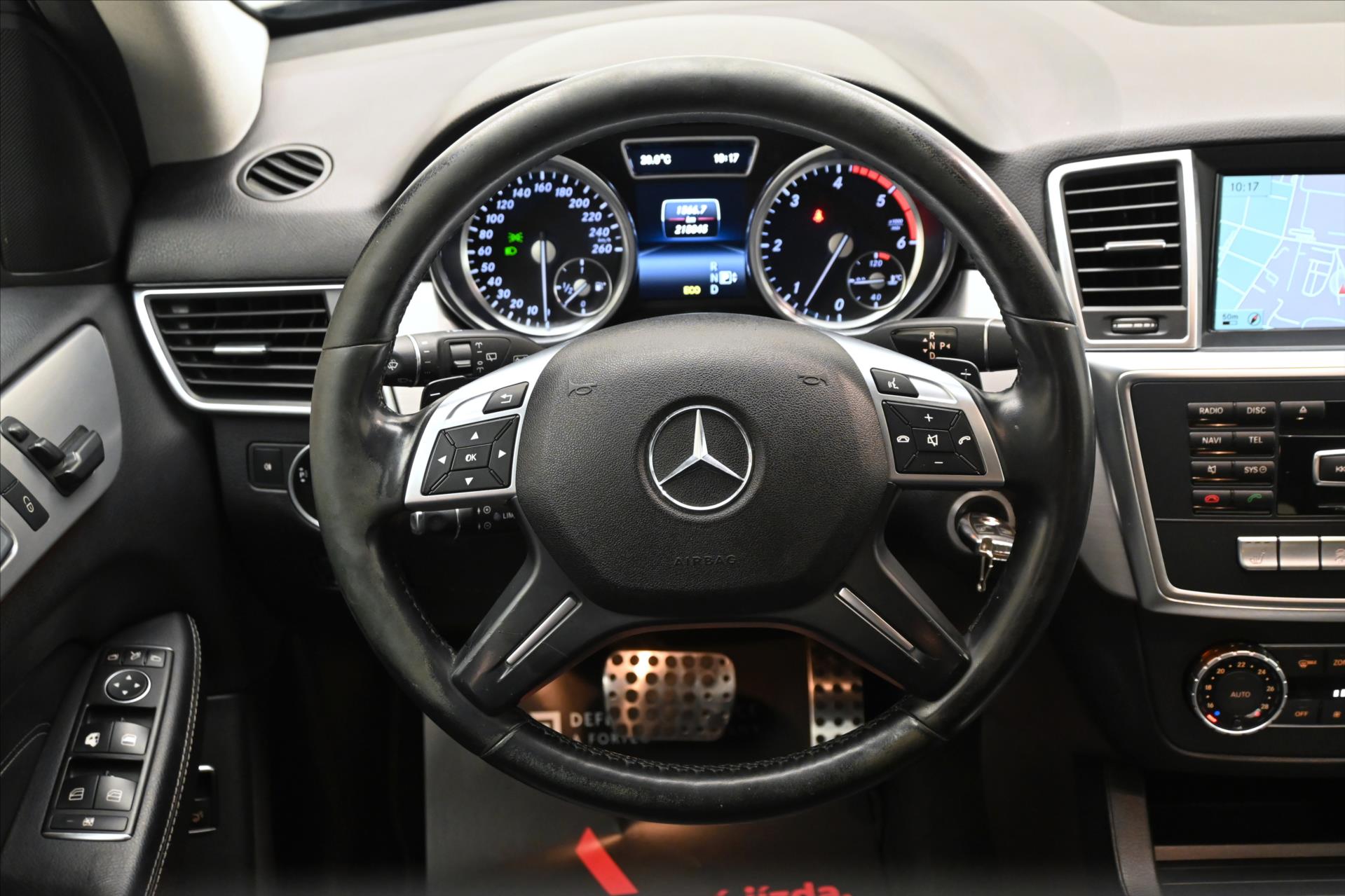 Main photo of the car Mercedes-Benz Class m 3.0 350 CDI 190 kW 4MATIC Warranty up to 5 years (18)