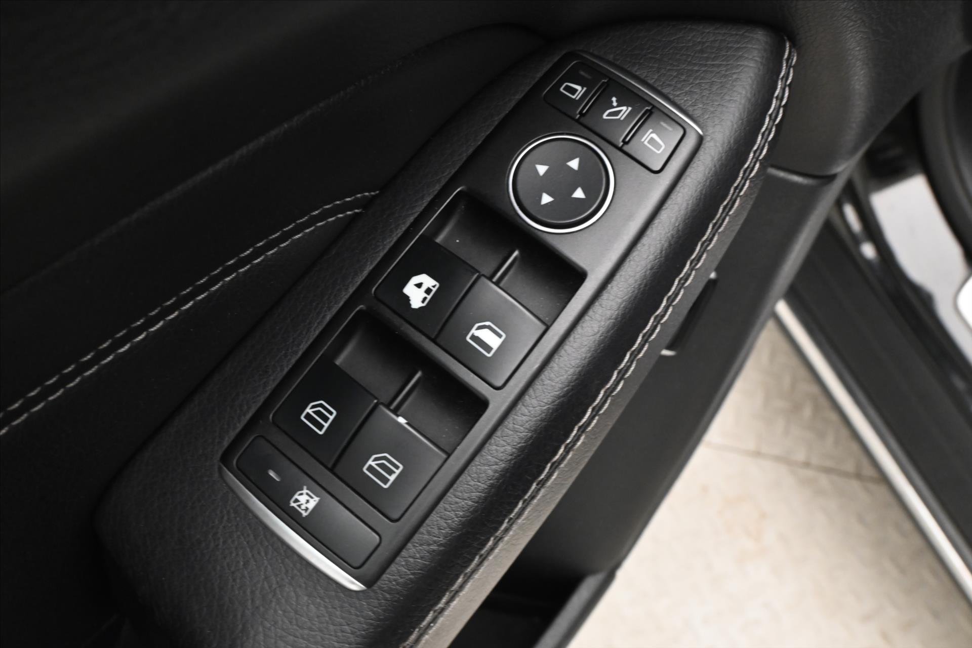 Main photo of the car Mercedes-Benz Class m 3.0 350 CDI 190 kW 4MATIC Warranty up to 5 years (23)