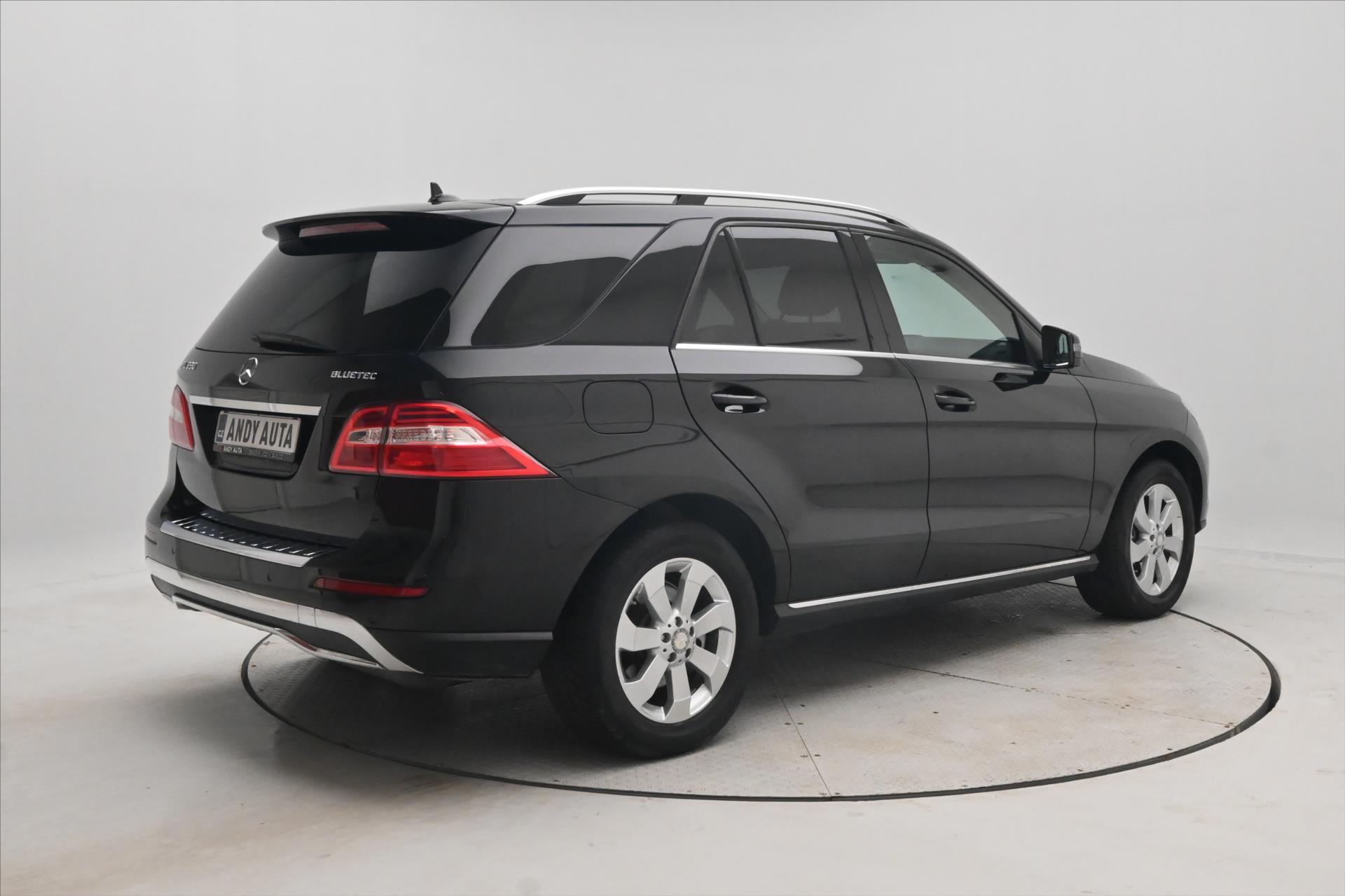Main photo of the car Mercedes-Benz Class m 3.0 350 CDI 190 kW 4MATIC Warranty up to 5 years (5)