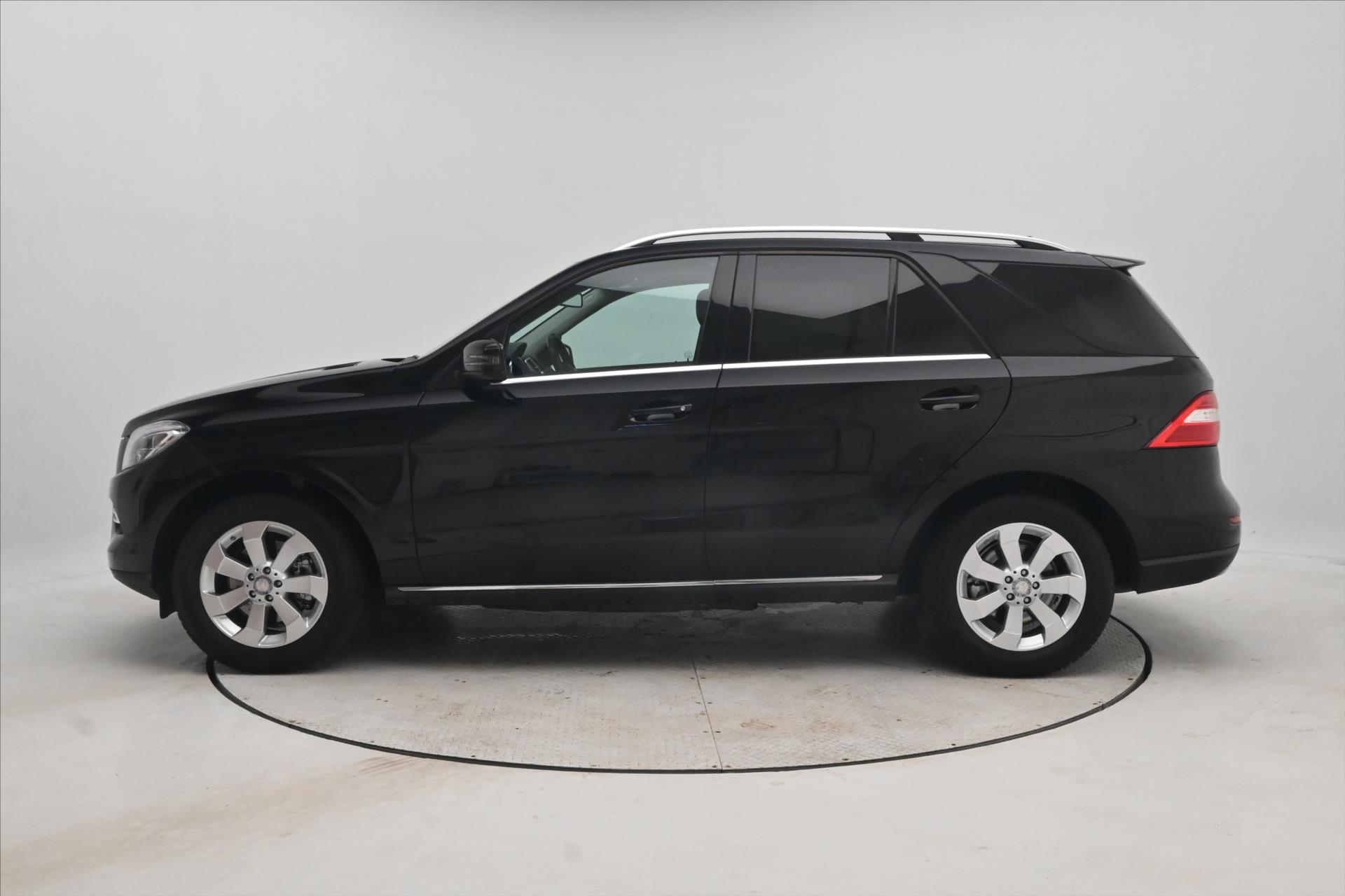 Main photo of the car Mercedes-Benz Class m 3.0 350 CDI 190 kW 4MATIC Warranty up to 5 years (8)
