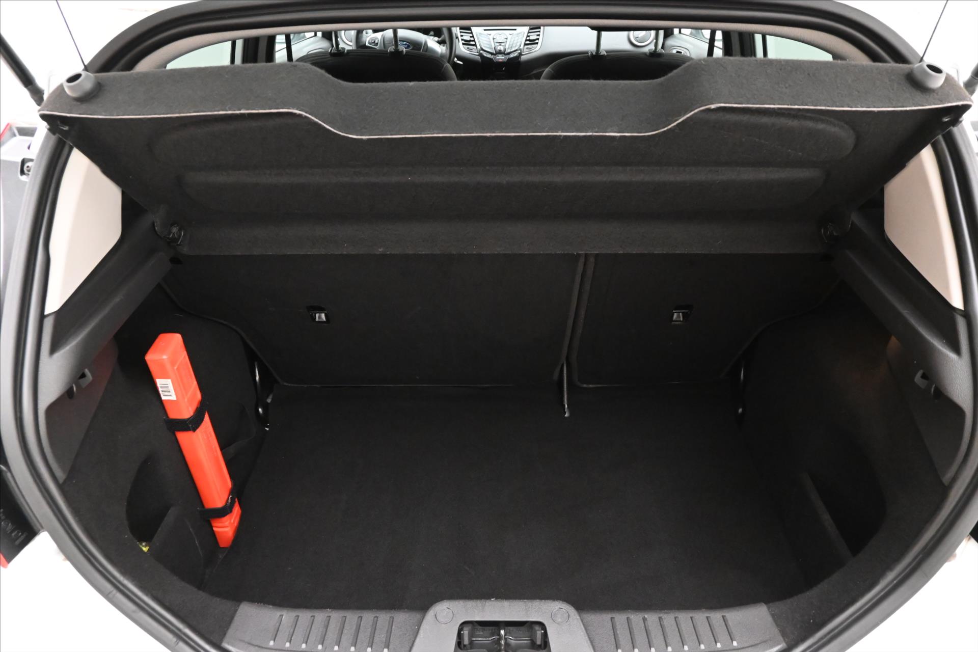Hlavní fotografie vozu Ford Fiesta 1,0 EcoBoost 74kW Titanium (10)