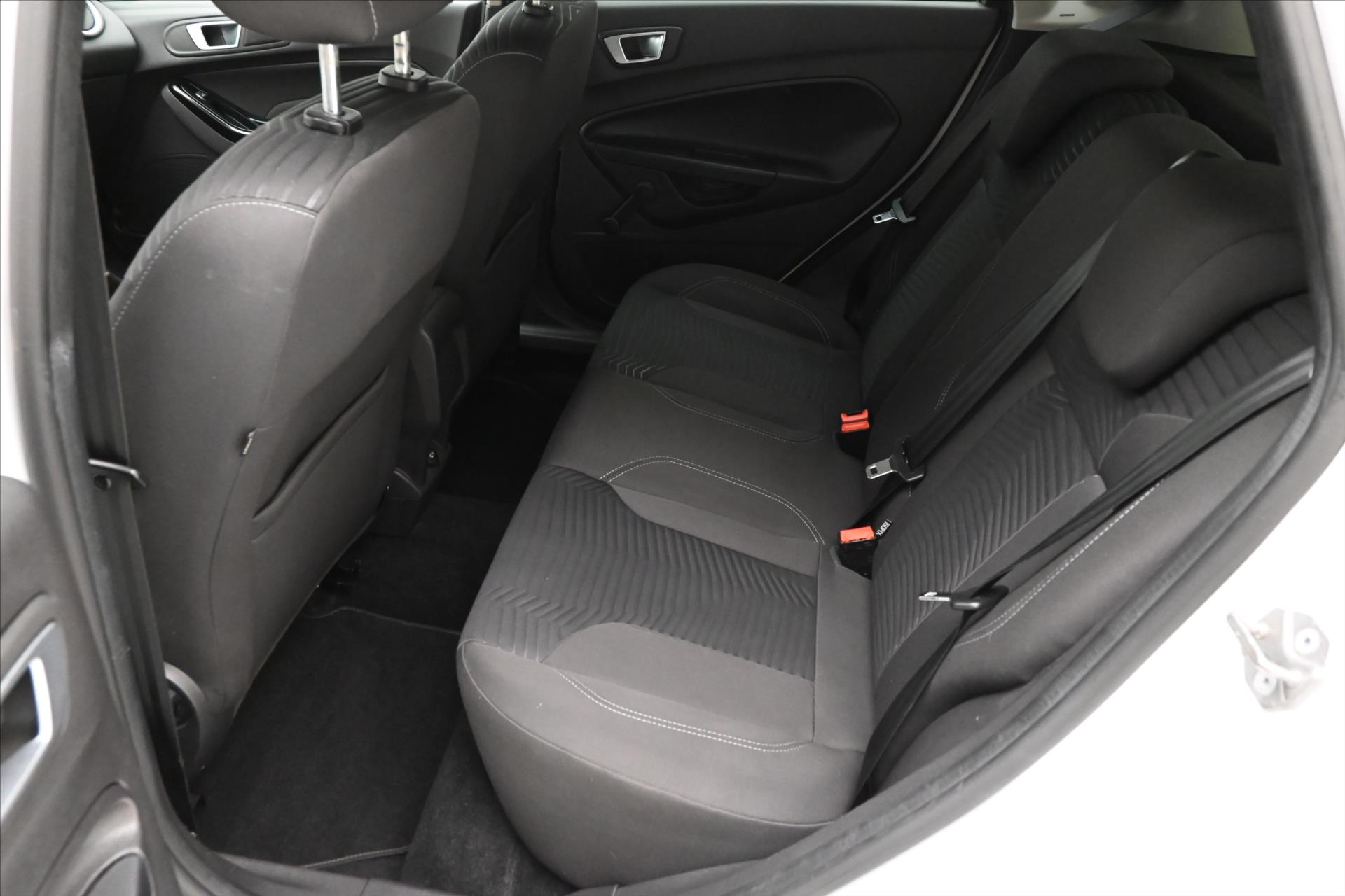 Hlavní fotografie vozu Ford Fiesta 1,0 EcoBoost 74kW Titanium (14)