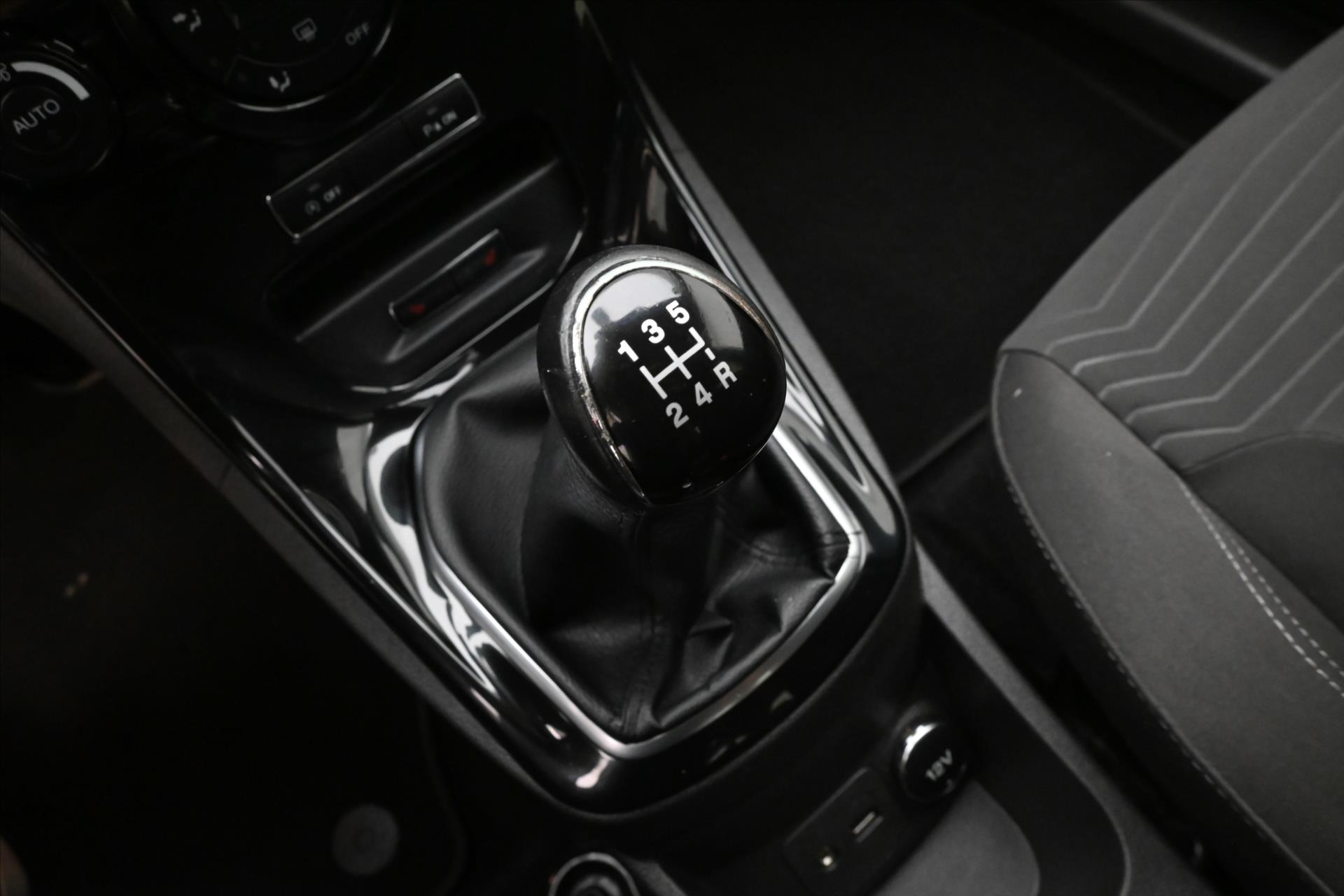 Hlavní fotografie vozu Ford Fiesta 1,0 EcoBoost 74kW Titanium (21)