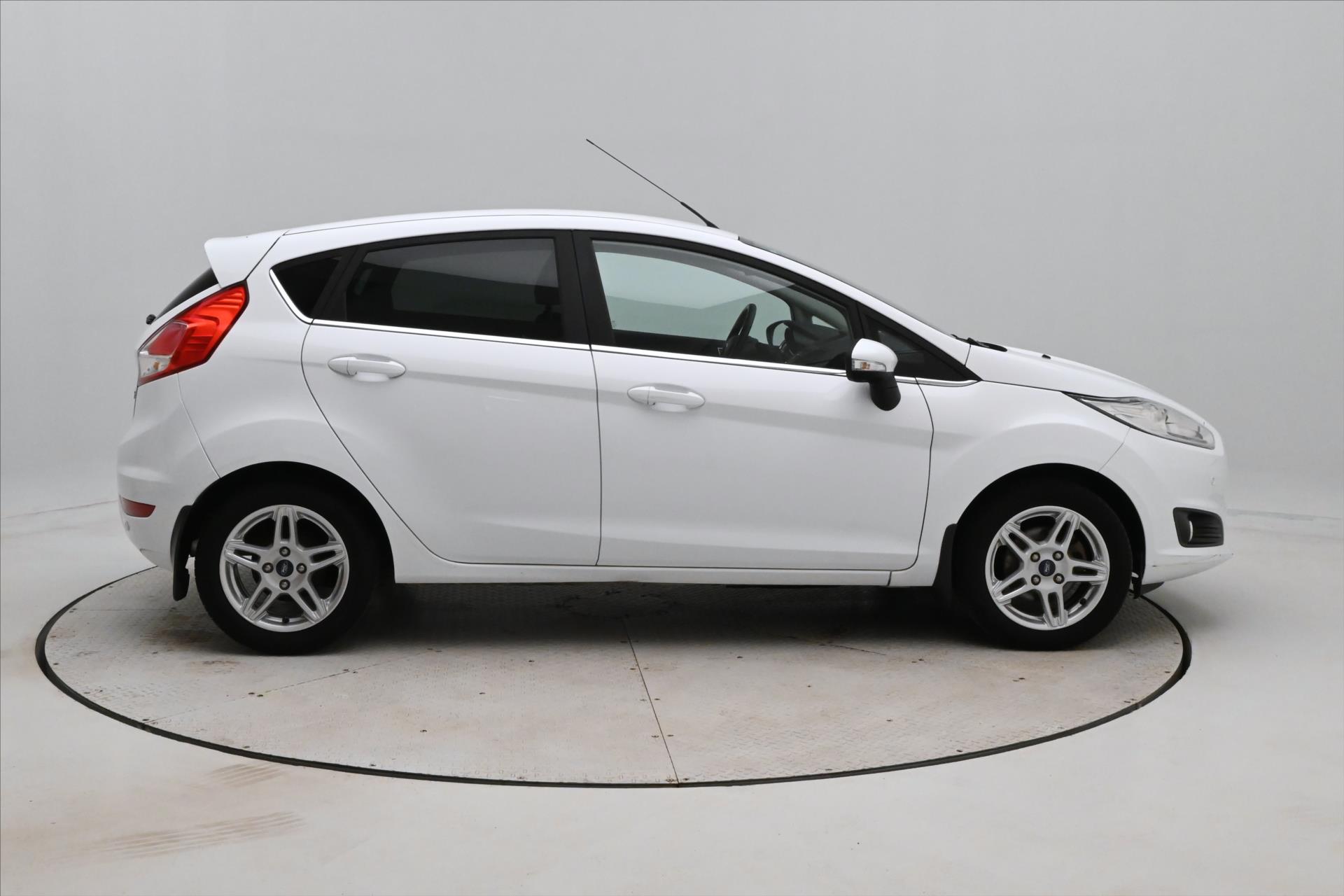 Hlavní fotografie vozu Ford Fiesta 1,0 EcoBoost 74kW Titanium (4)