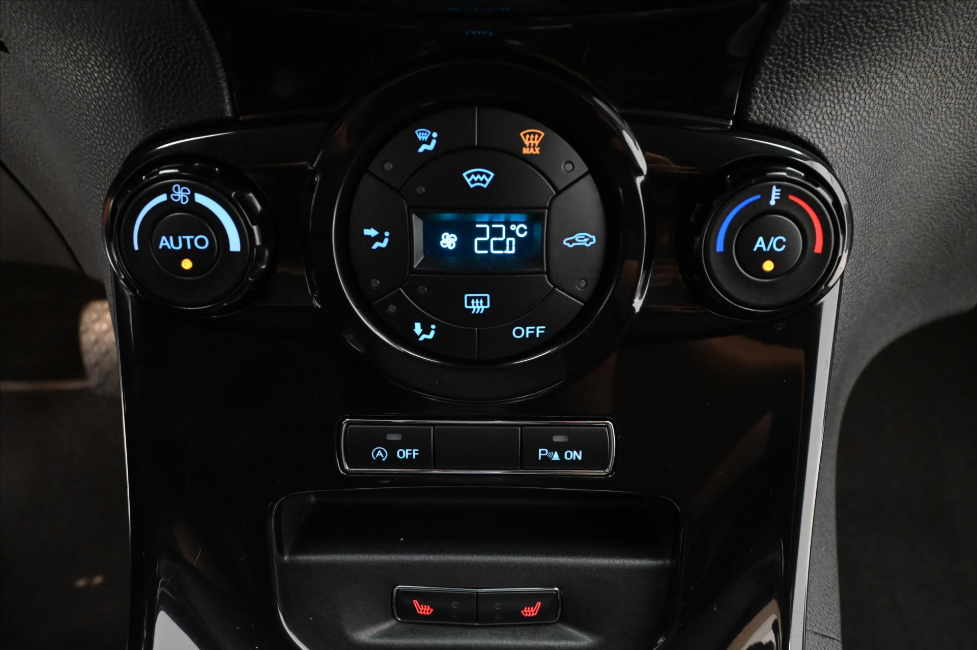 Main photo of the car Ford Fiesta 1.0 EcoBoost 74kW Titanium Serv. Book (21)