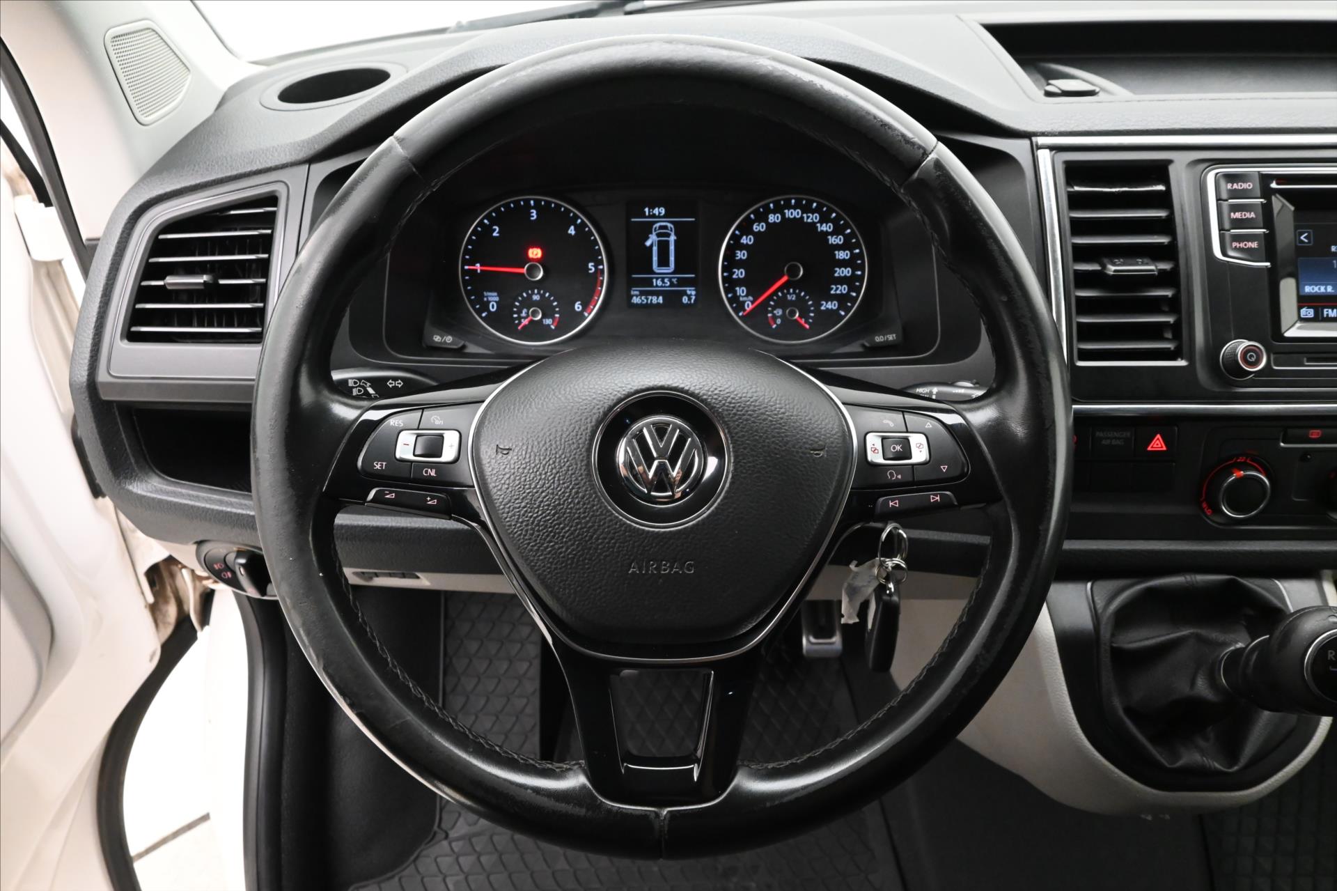 Hlavní fotografie vozu Volkswagen Transporter 2,0 TDI 110 kW 8míst Long Nezáv. topení (17)