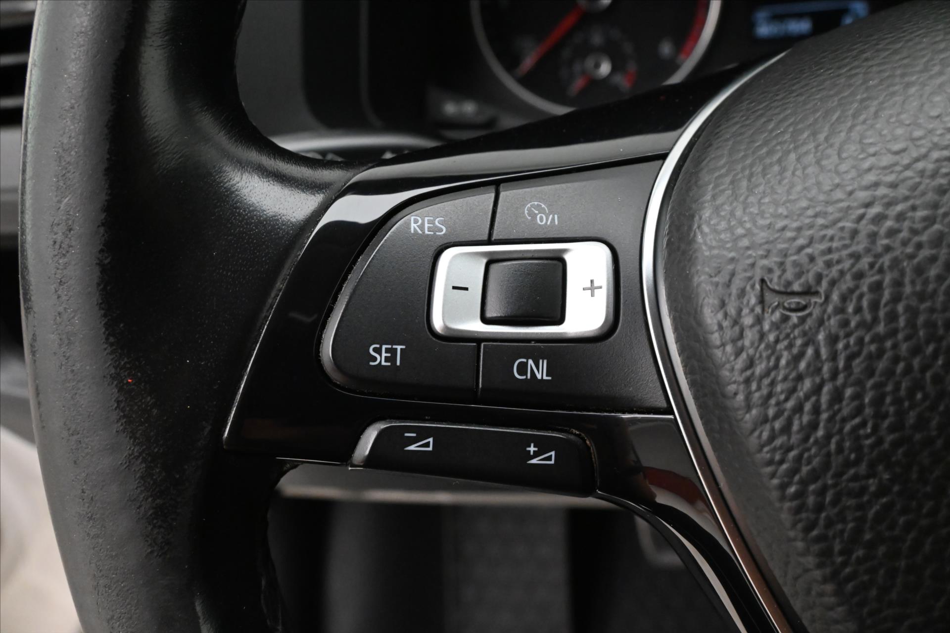 Hlavní fotografie vozu Volkswagen Transporter 2,0 TDI 110 kW 8míst Long Nezáv. topení (21)